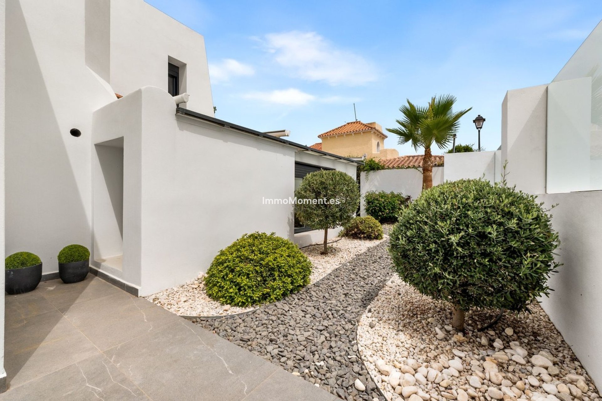 Resale - Detached villa - Marbella - Nueva Andalucía