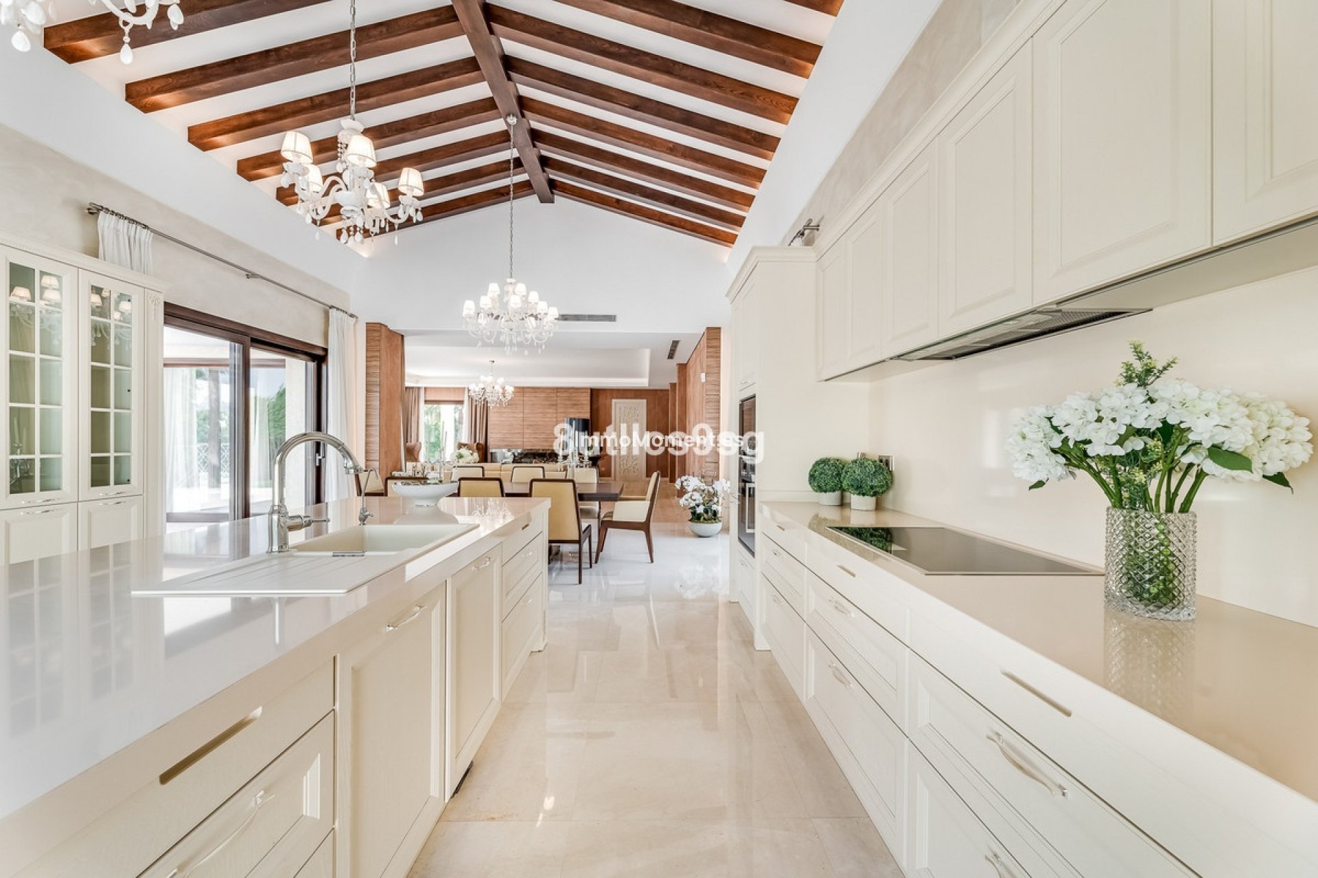 Resale - Detached villa - Marbella - Nueva Andalucía