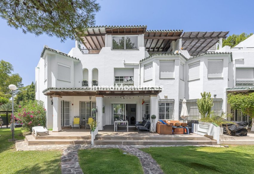 Resale - Detached villa - Marbella - Nueva Andalucía