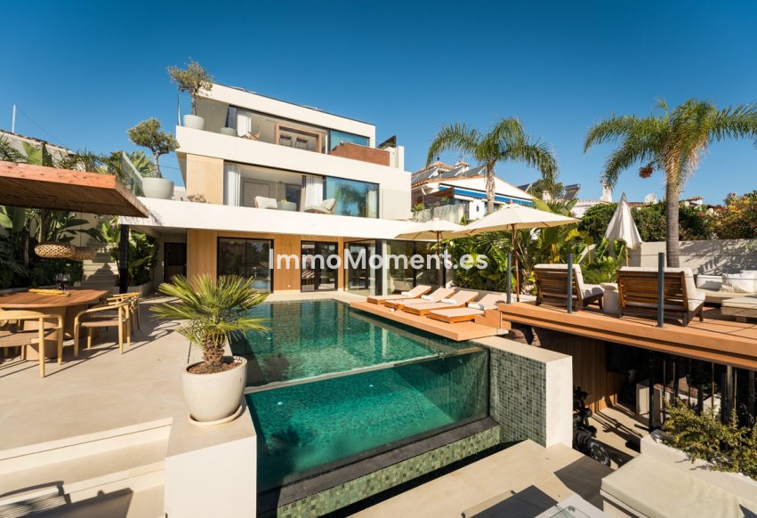 Resale - Detached villa - Marbella - Nueva Andalucía