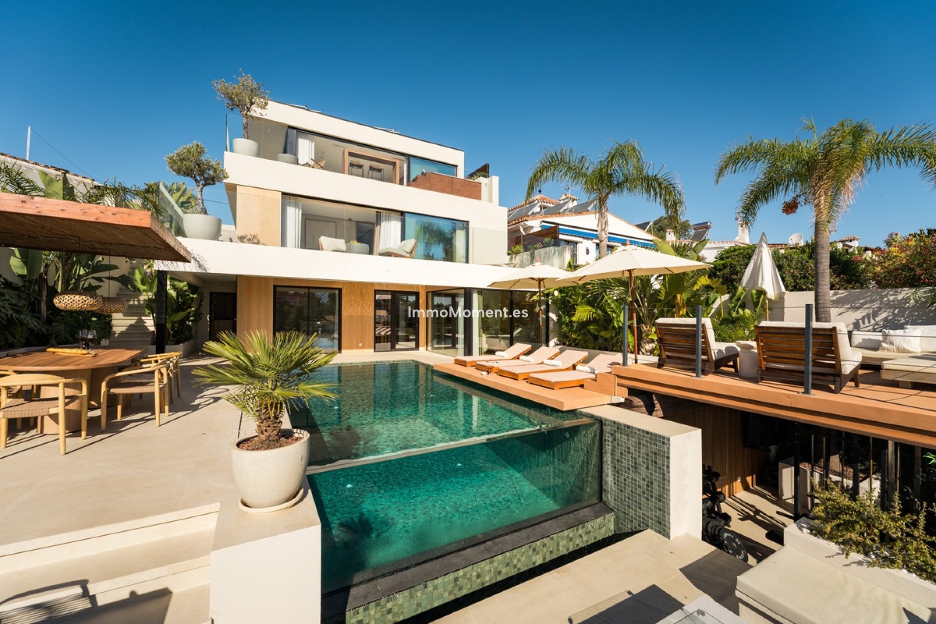 Resale - Detached villa - Marbella - Nueva Andalucía