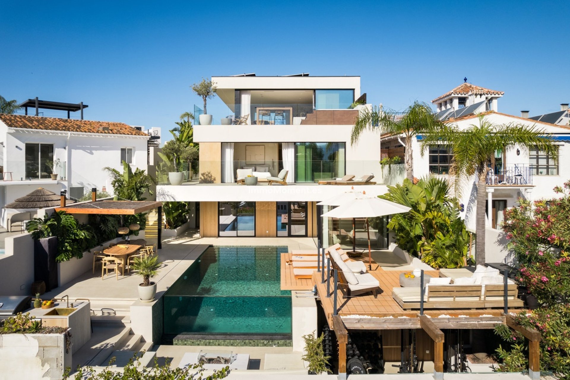 Resale - Detached villa - Marbella - Nueva Andalucía