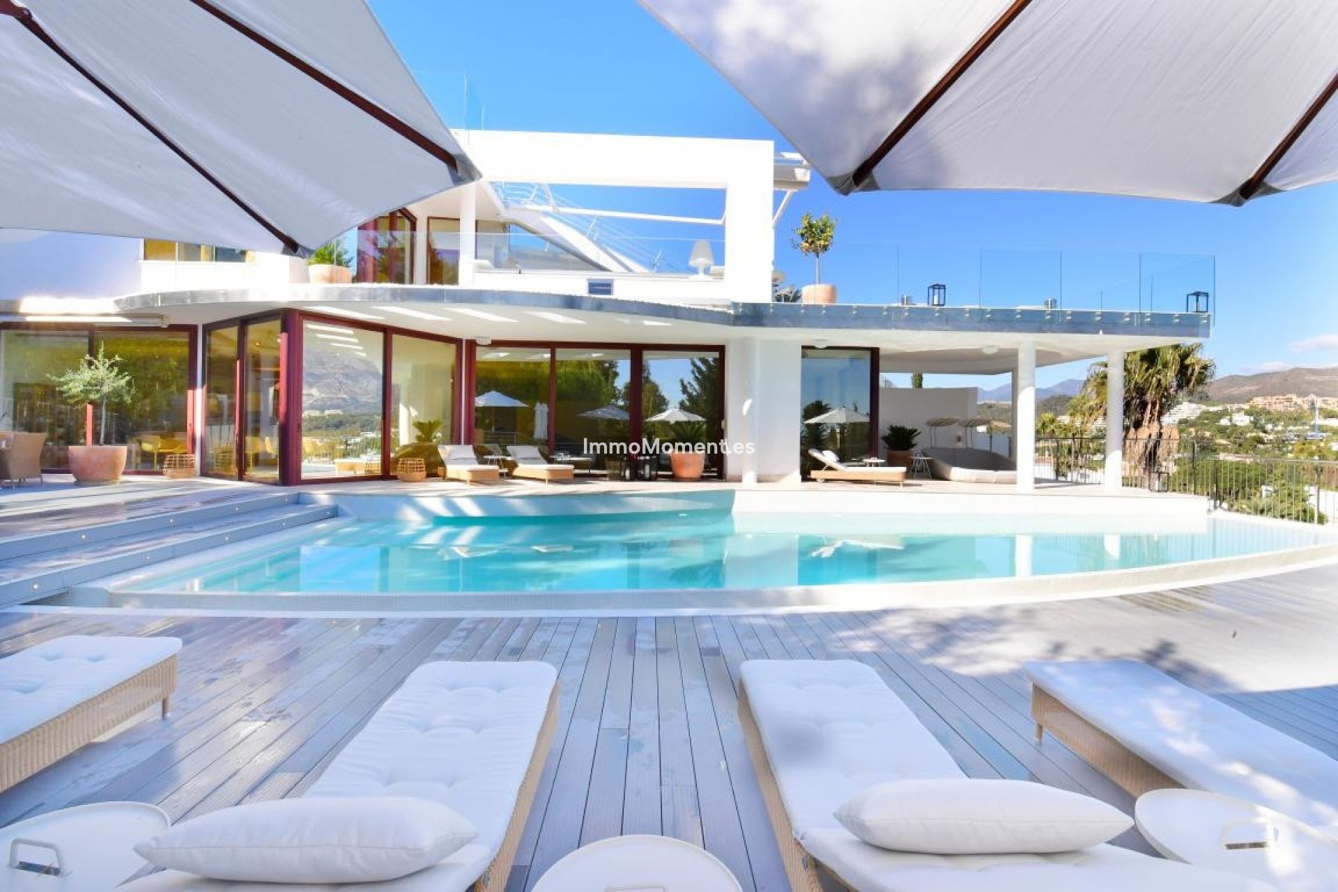 Resale - Detached villa - Marbella - Nueva Andalucía