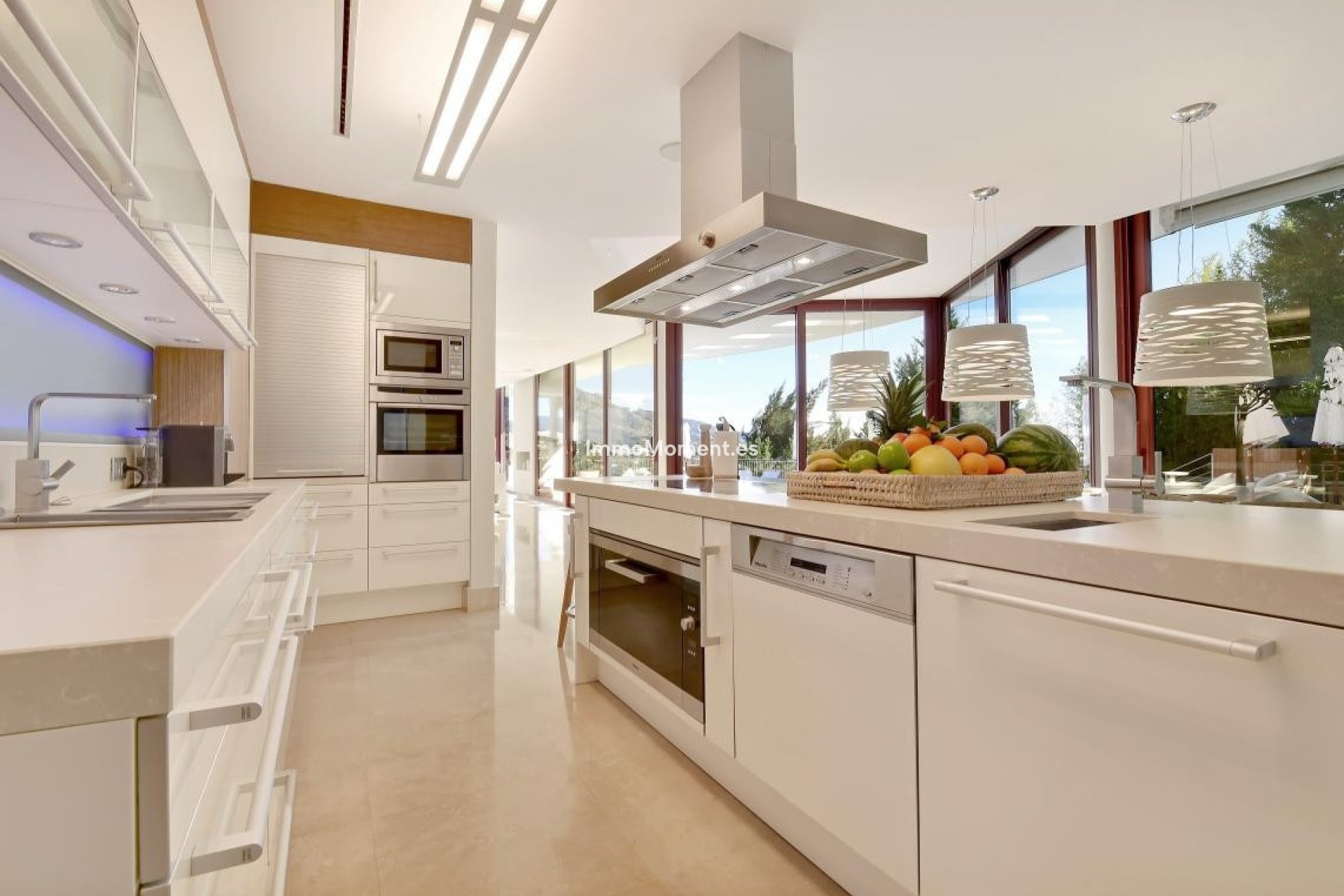 Resale - Detached villa - Marbella - Nueva Andalucía
