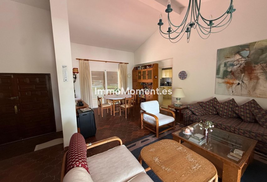 Resale - Detached villa - Marbella - Nueva Andalucía