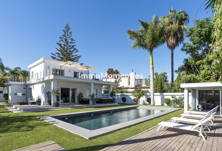 Resale - Detached villa - Marbella - Nueva Andalucía