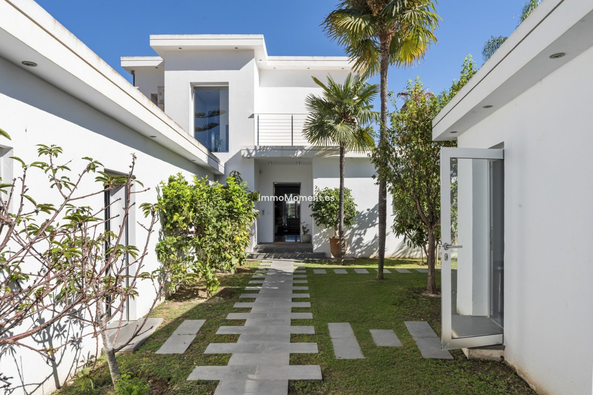 Resale - Detached villa - Marbella - Nueva Andalucía