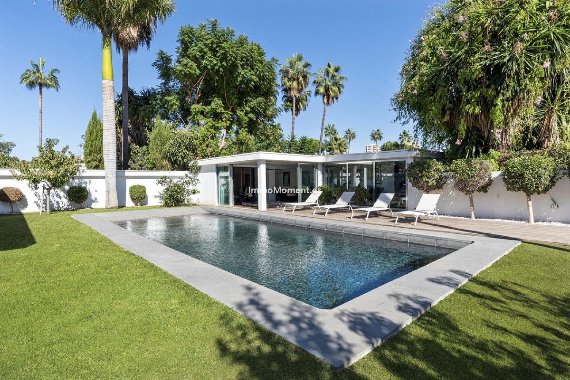 Resale - Detached villa - Marbella - Nueva Andalucía