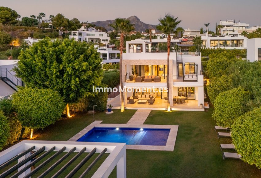 Resale - Detached villa - Marbella - Nueva Andalucía