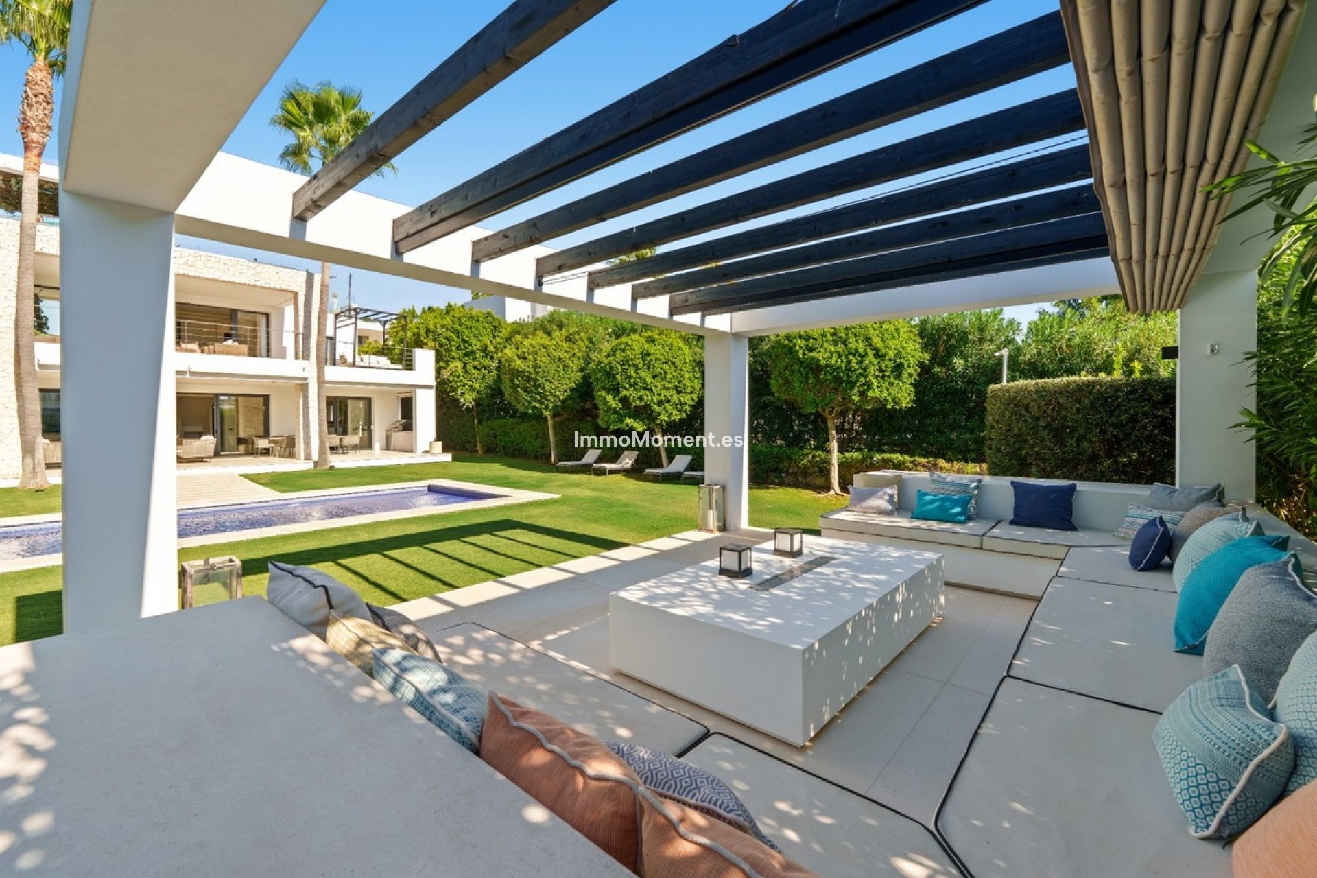 Resale - Detached villa - Marbella - Nueva Andalucía