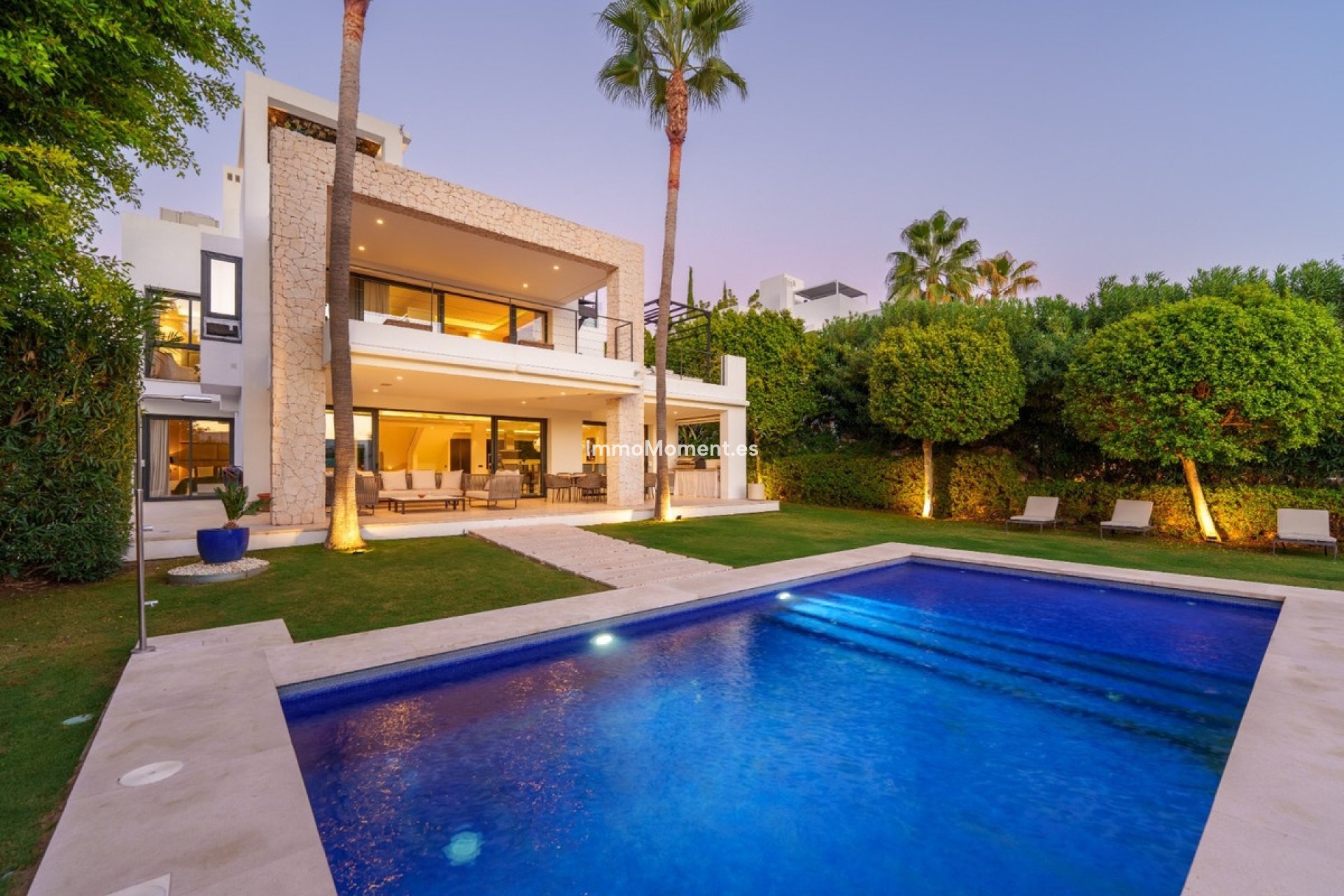 Resale - Detached villa - Marbella - Nueva Andalucía