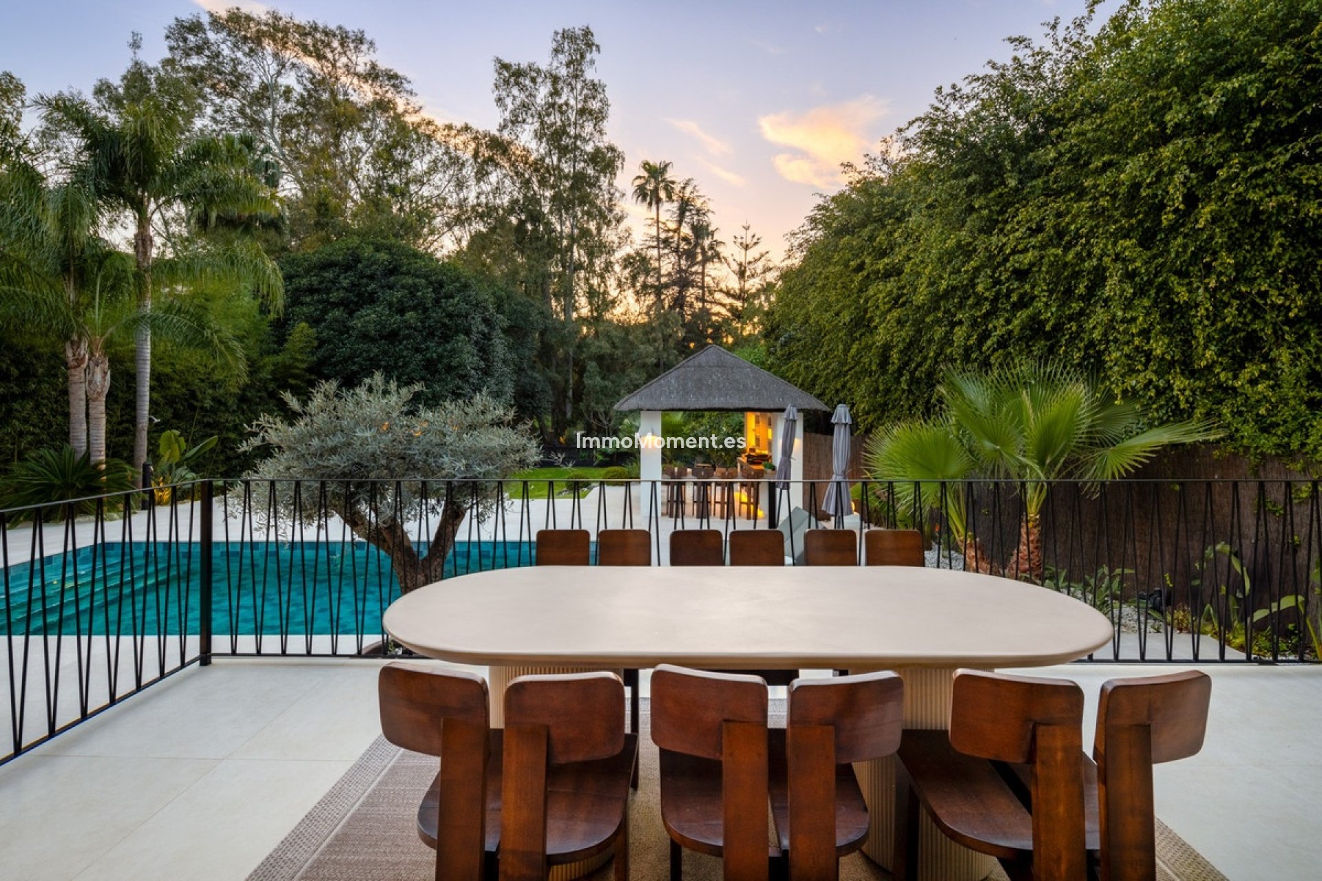 Resale - Detached villa - Marbella - Nueva Andalucía