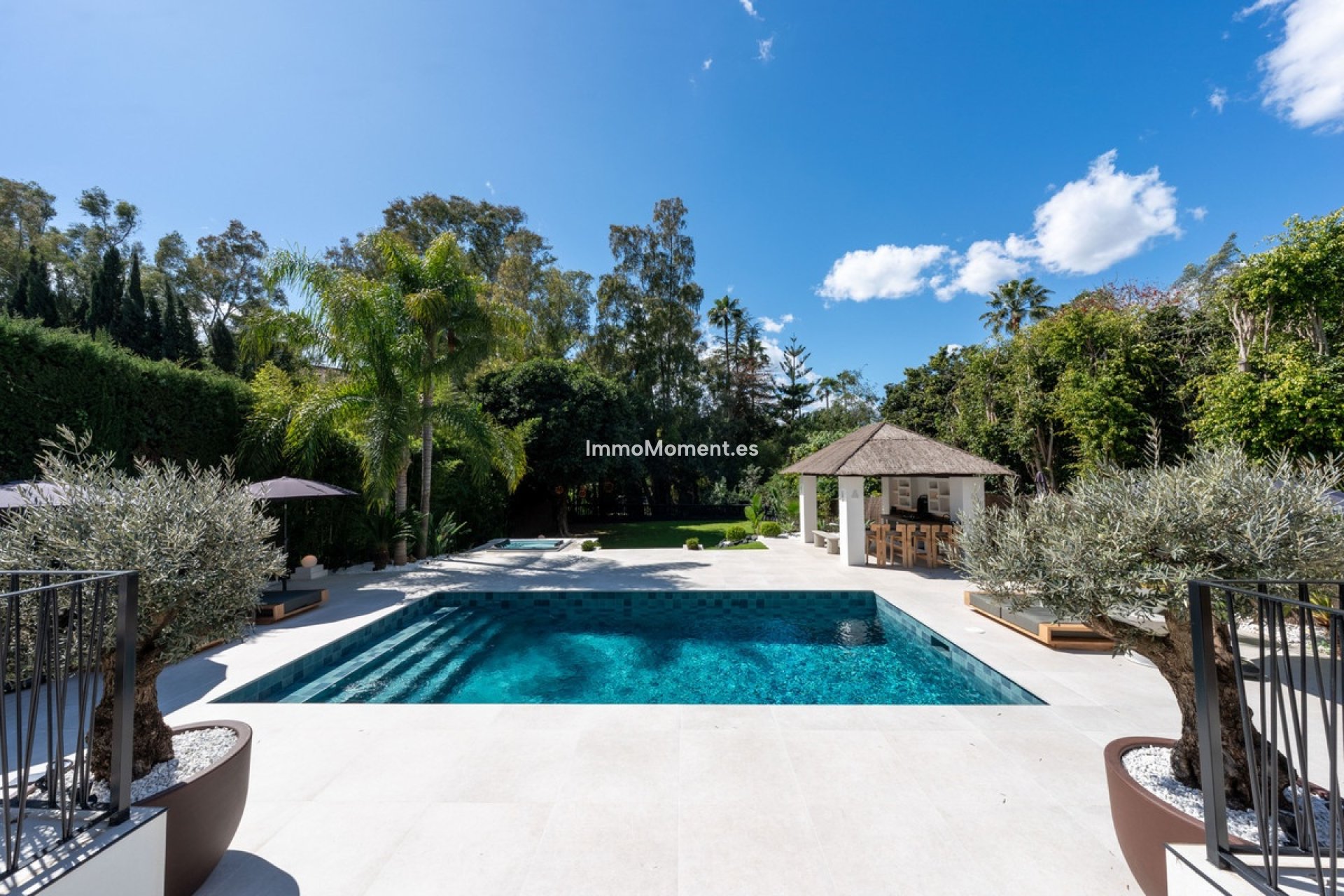 Resale - Detached villa - Marbella - Nueva Andalucía