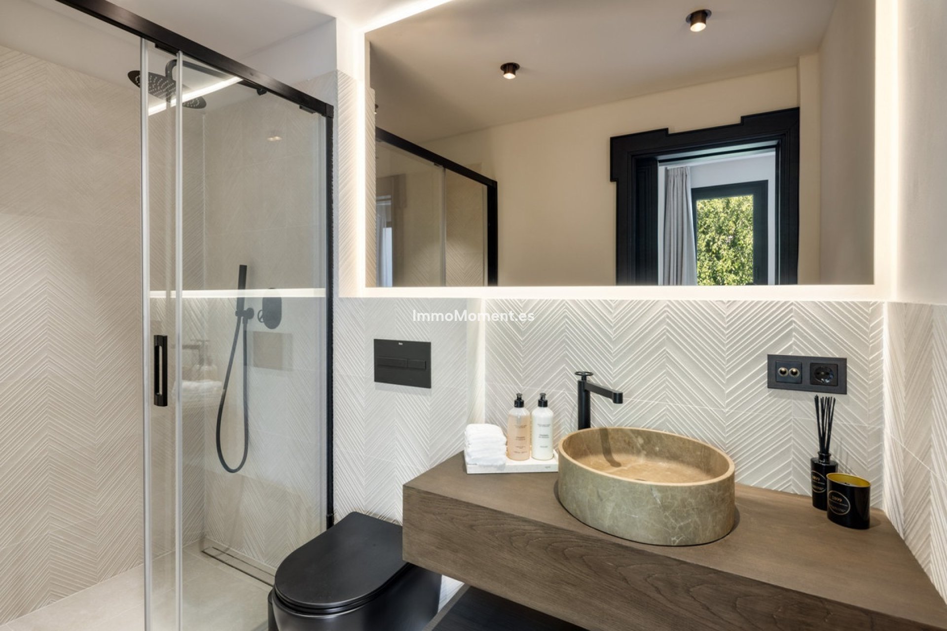 Resale - Detached villa - Marbella - Nueva Andalucía