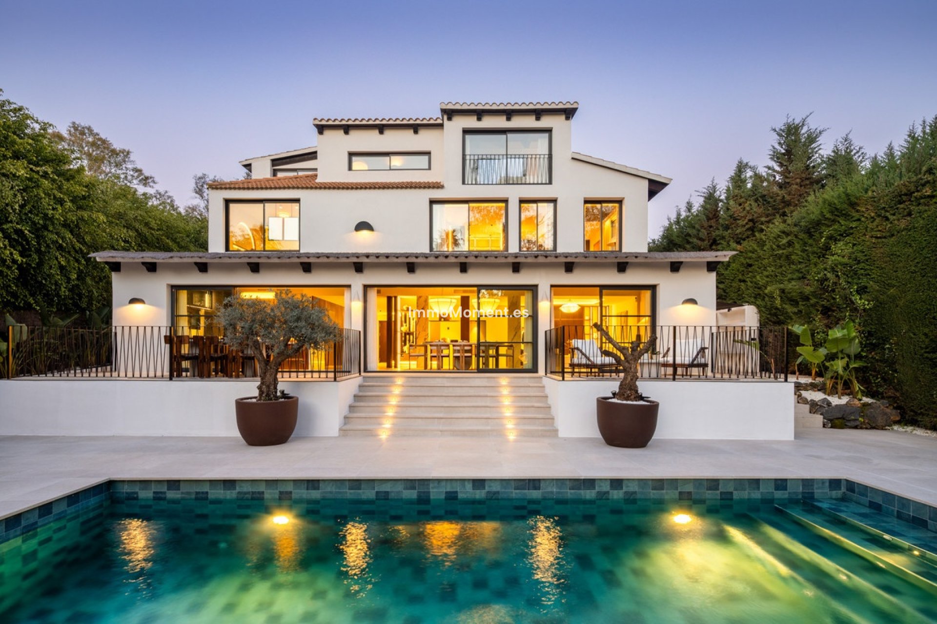 Resale - Detached villa - Marbella - Nueva Andalucía