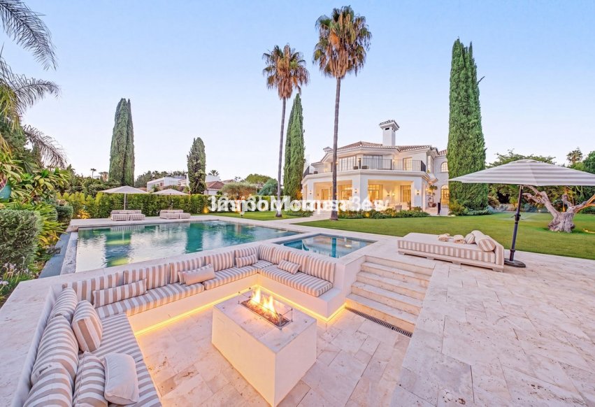Resale - Detached villa - Marbella - Nueva Andalucía