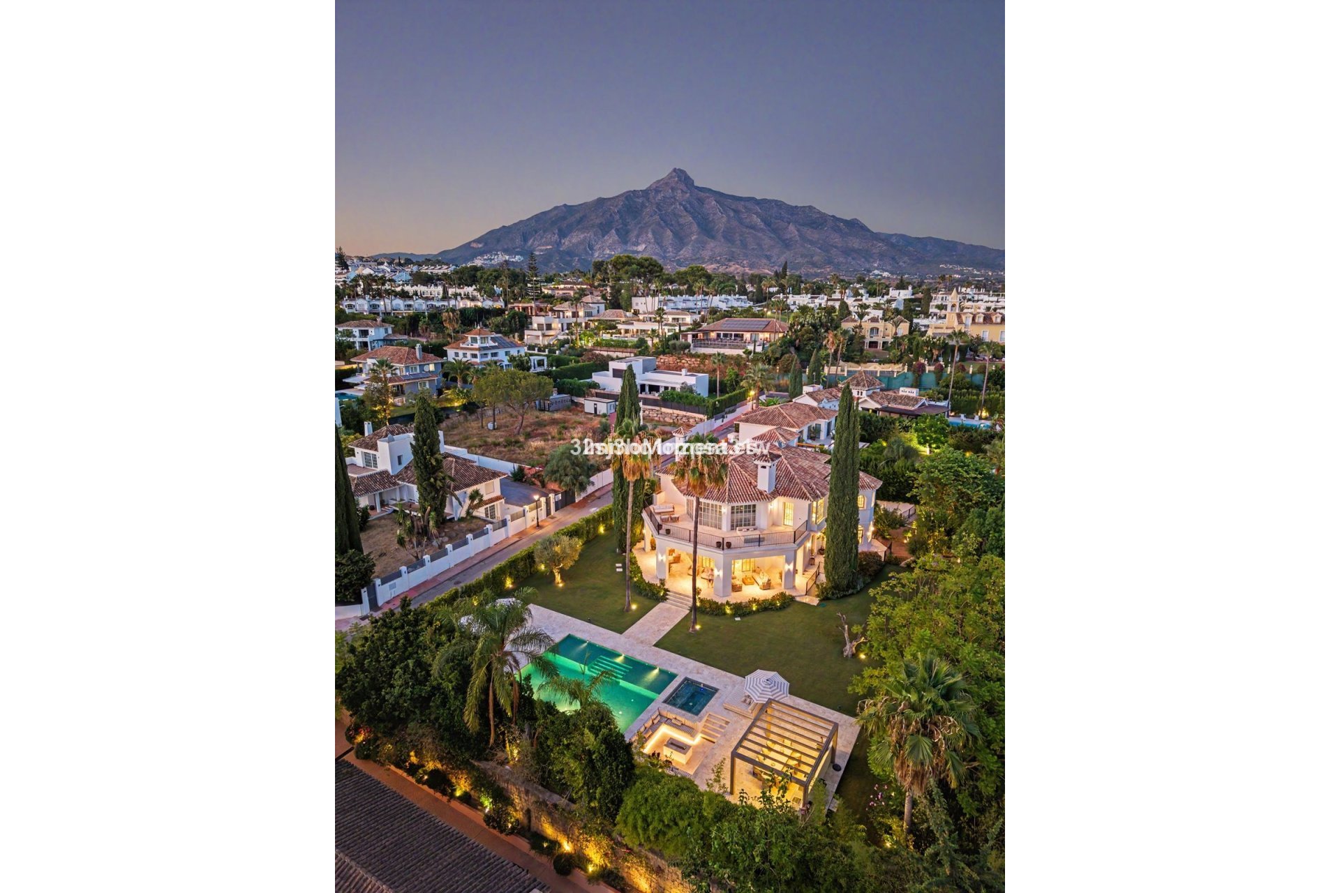 Resale - Detached villa - Marbella - Nueva Andalucía