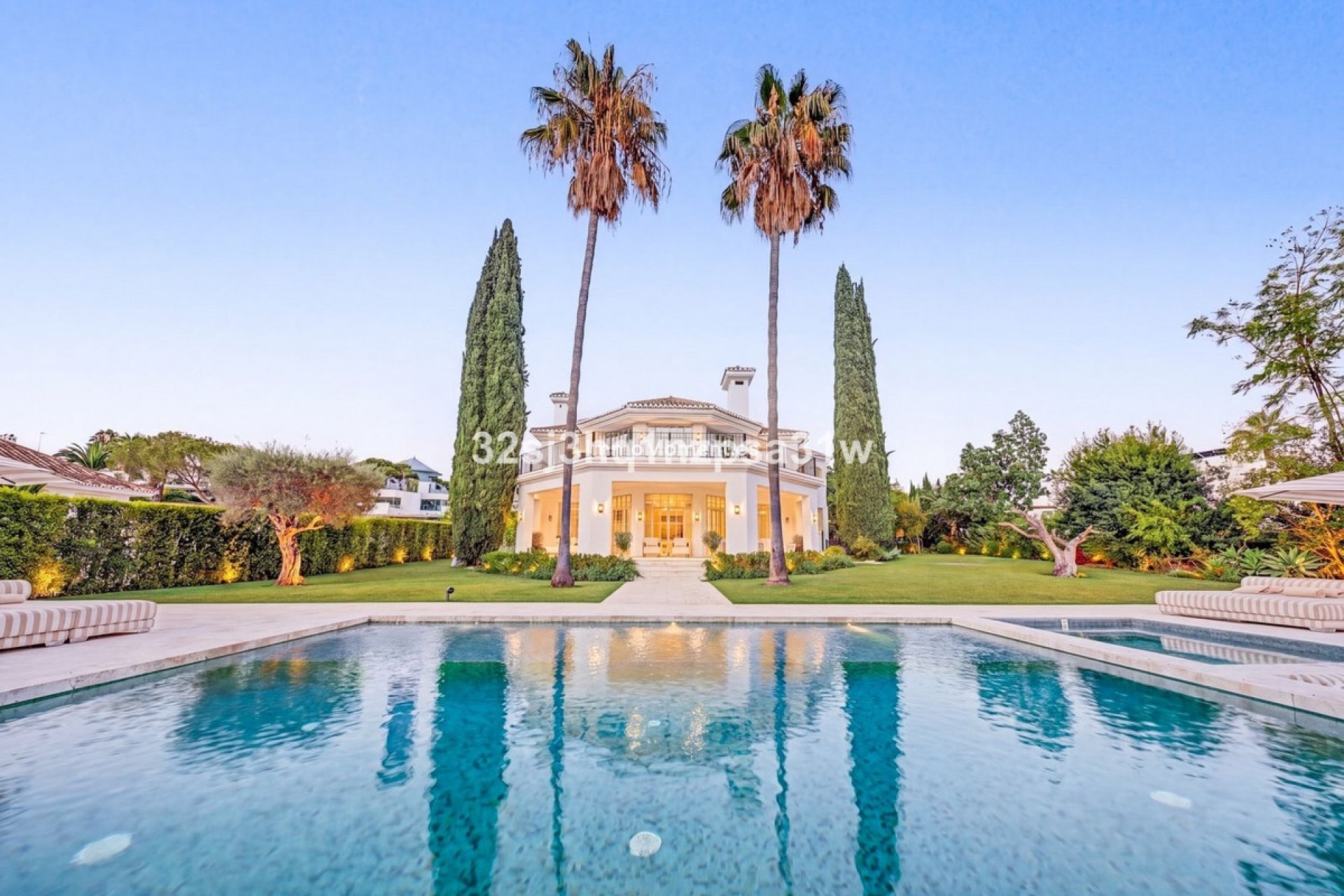 Resale - Detached villa - Marbella - Nueva Andalucía