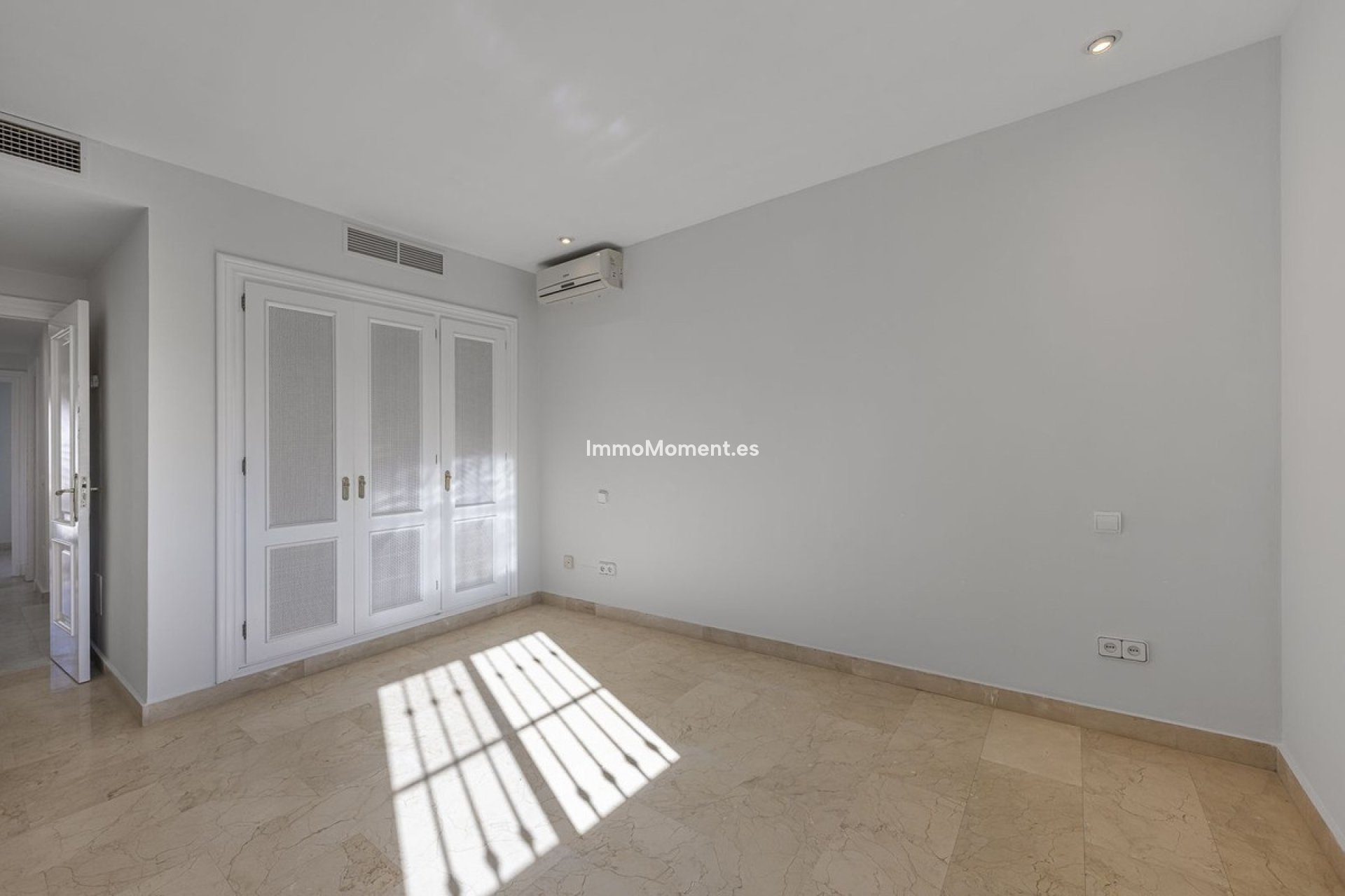 Resale - Detached villa - Marbella - Nueva Andalucía
