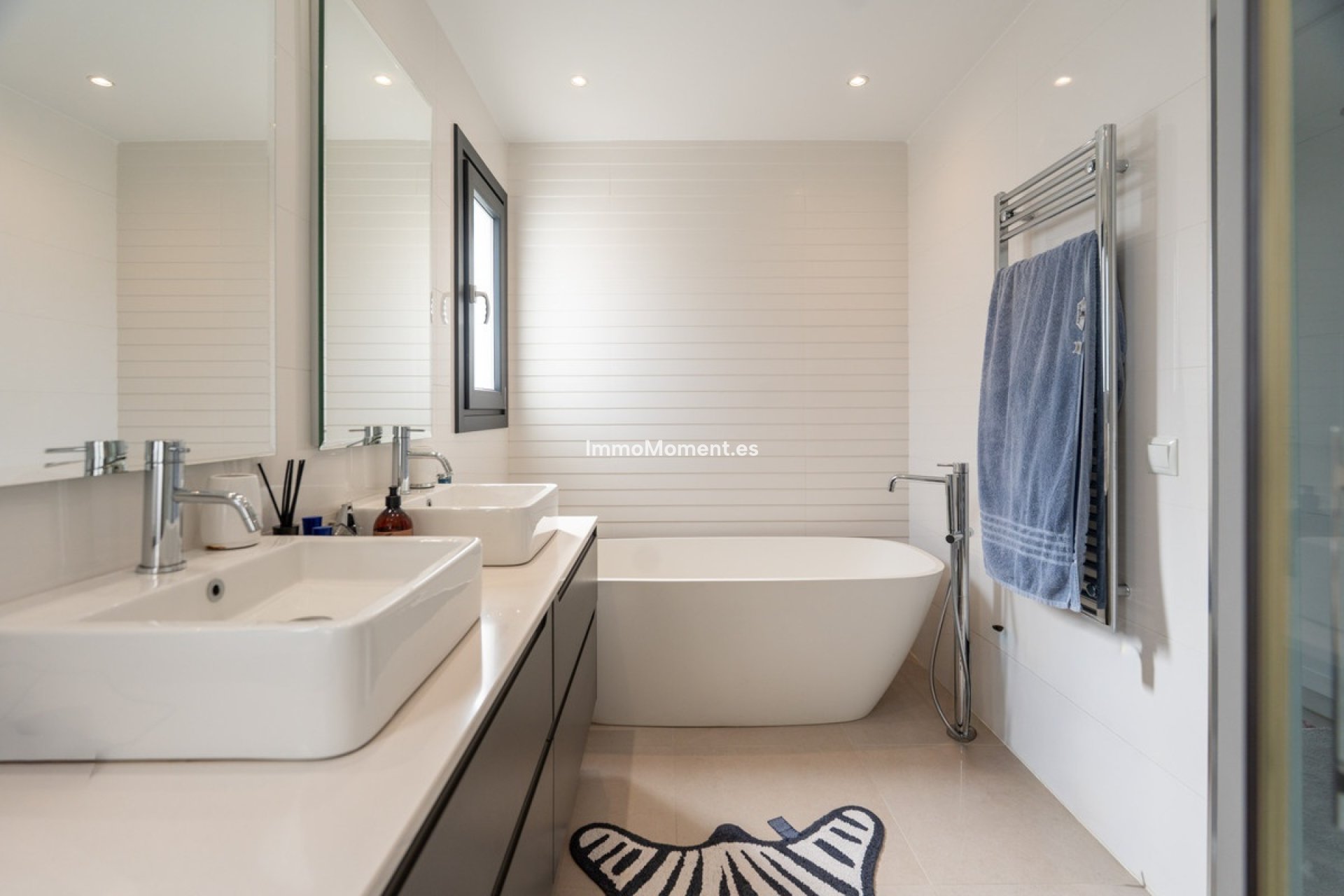 Resale - Detached villa - Marbella - Nueva Andalucía