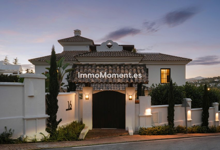 Resale - Detached villa - Marbella - Nueva Andalucía