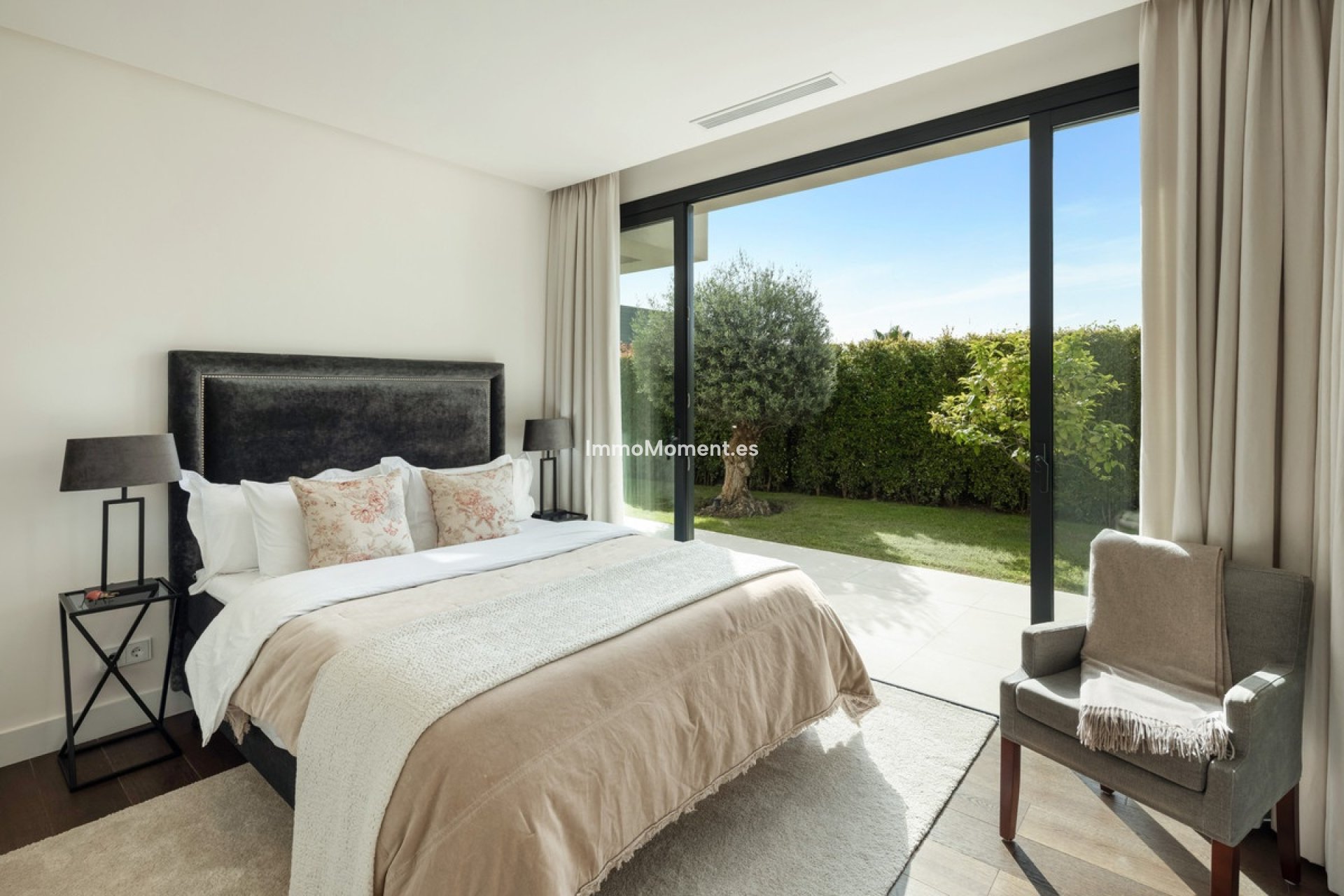 Resale - Detached villa - Marbella - Nueva Andalucía