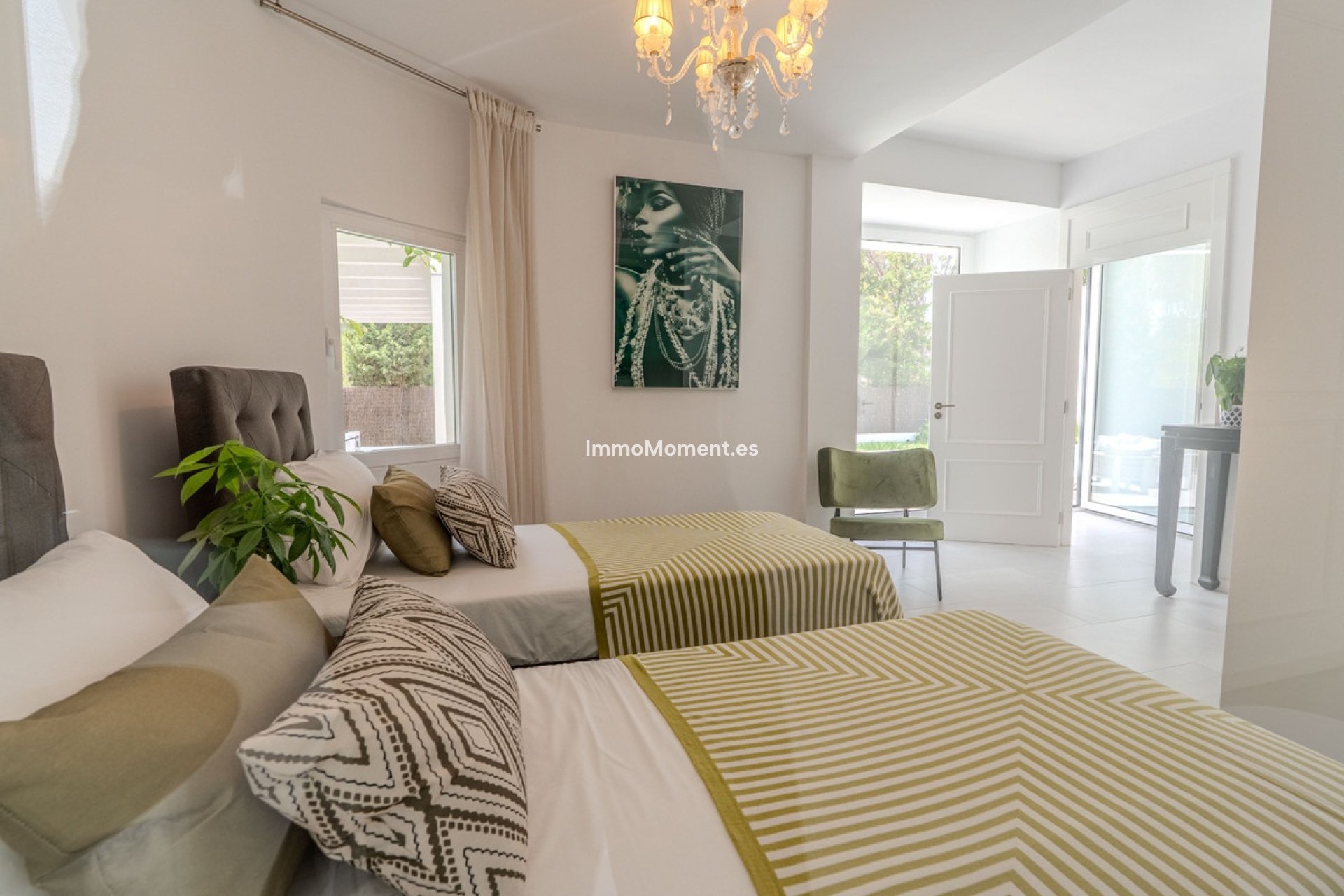 Resale - Detached villa - Marbella - Nueva Andalucía