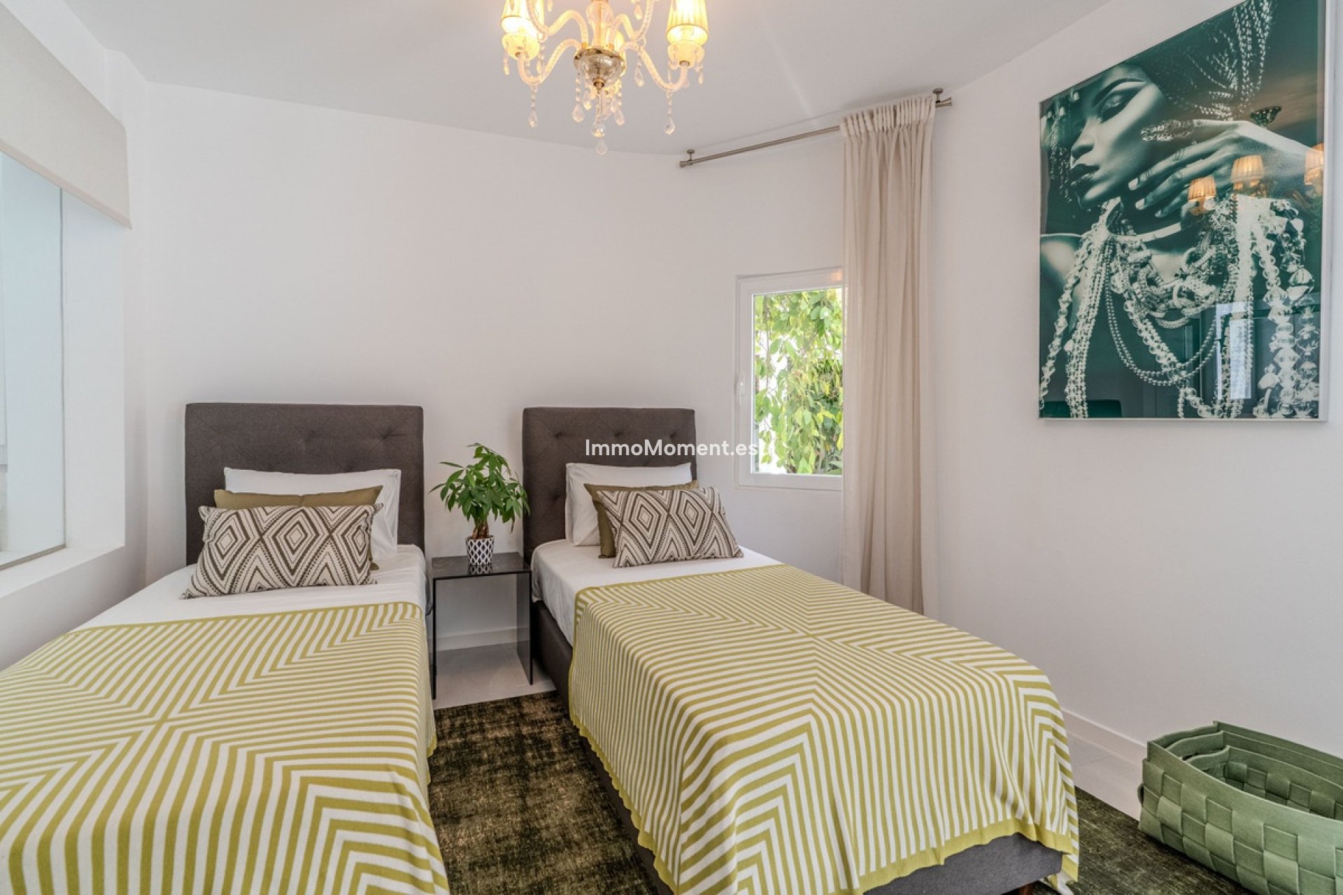 Resale - Detached villa - Marbella - Nueva Andalucía