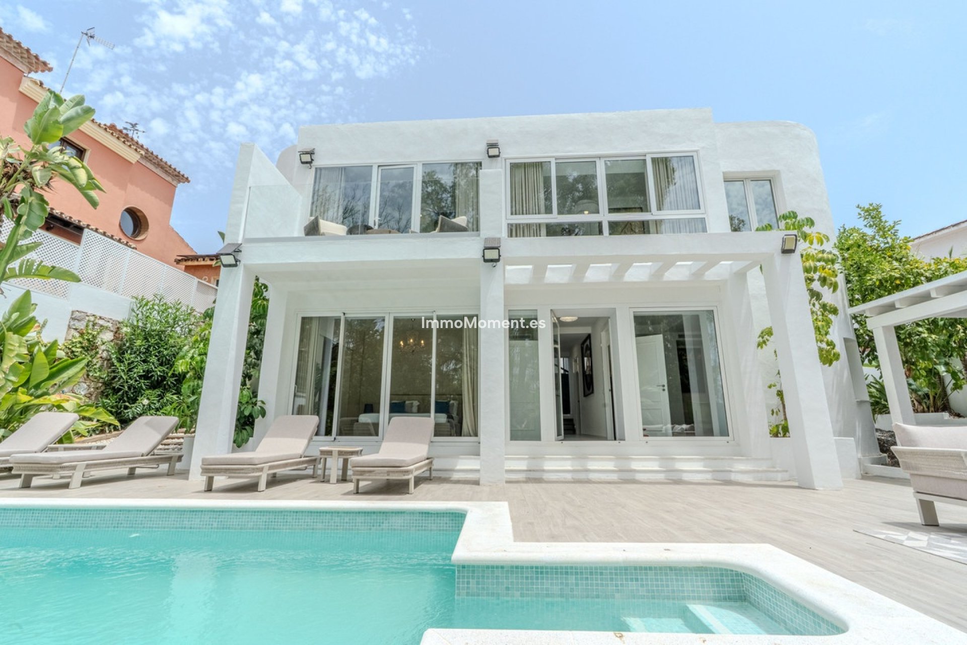 Resale - Detached villa - Marbella - Nueva Andalucía