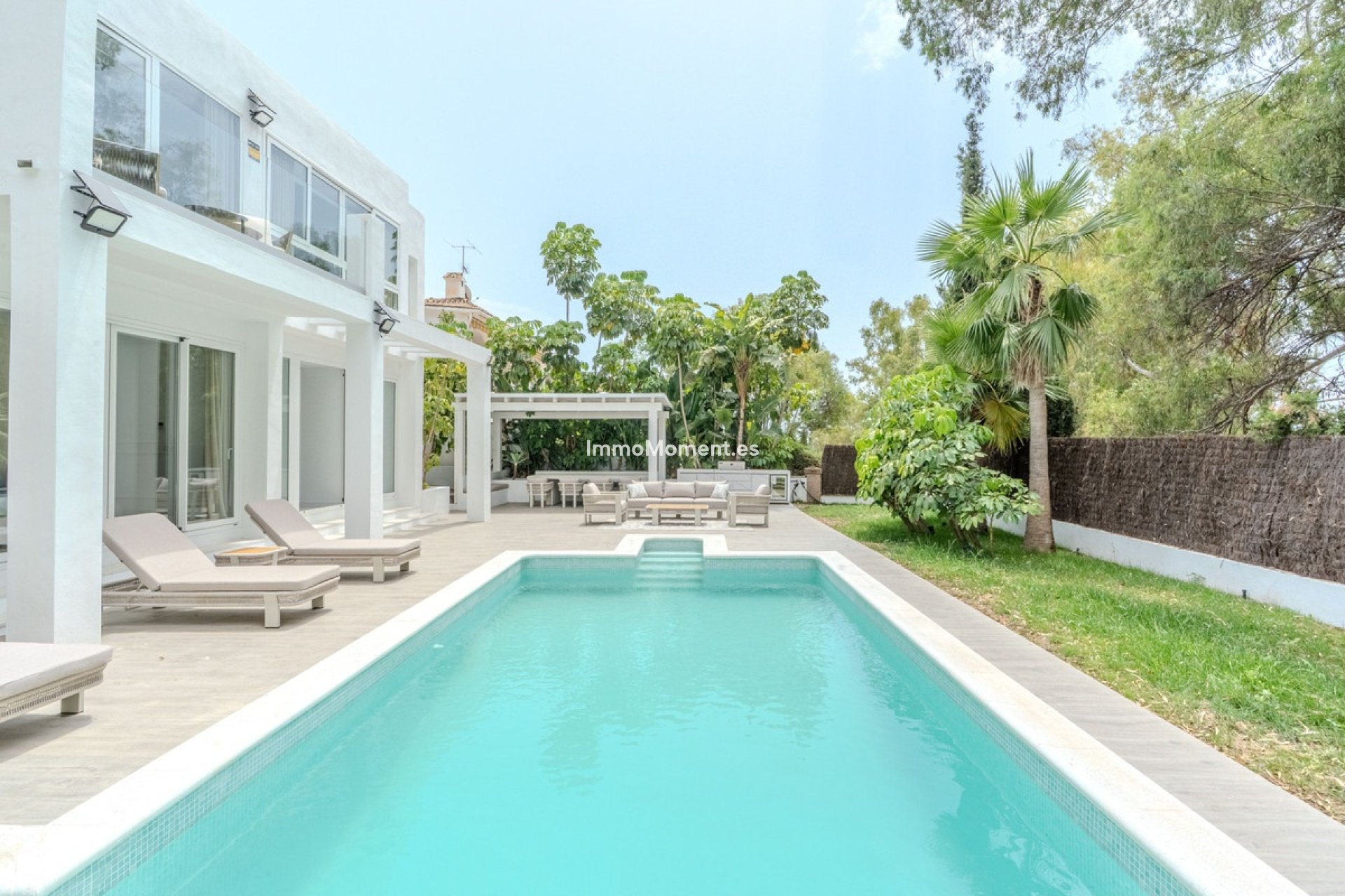 Resale - Detached villa - Marbella - Nueva Andalucía