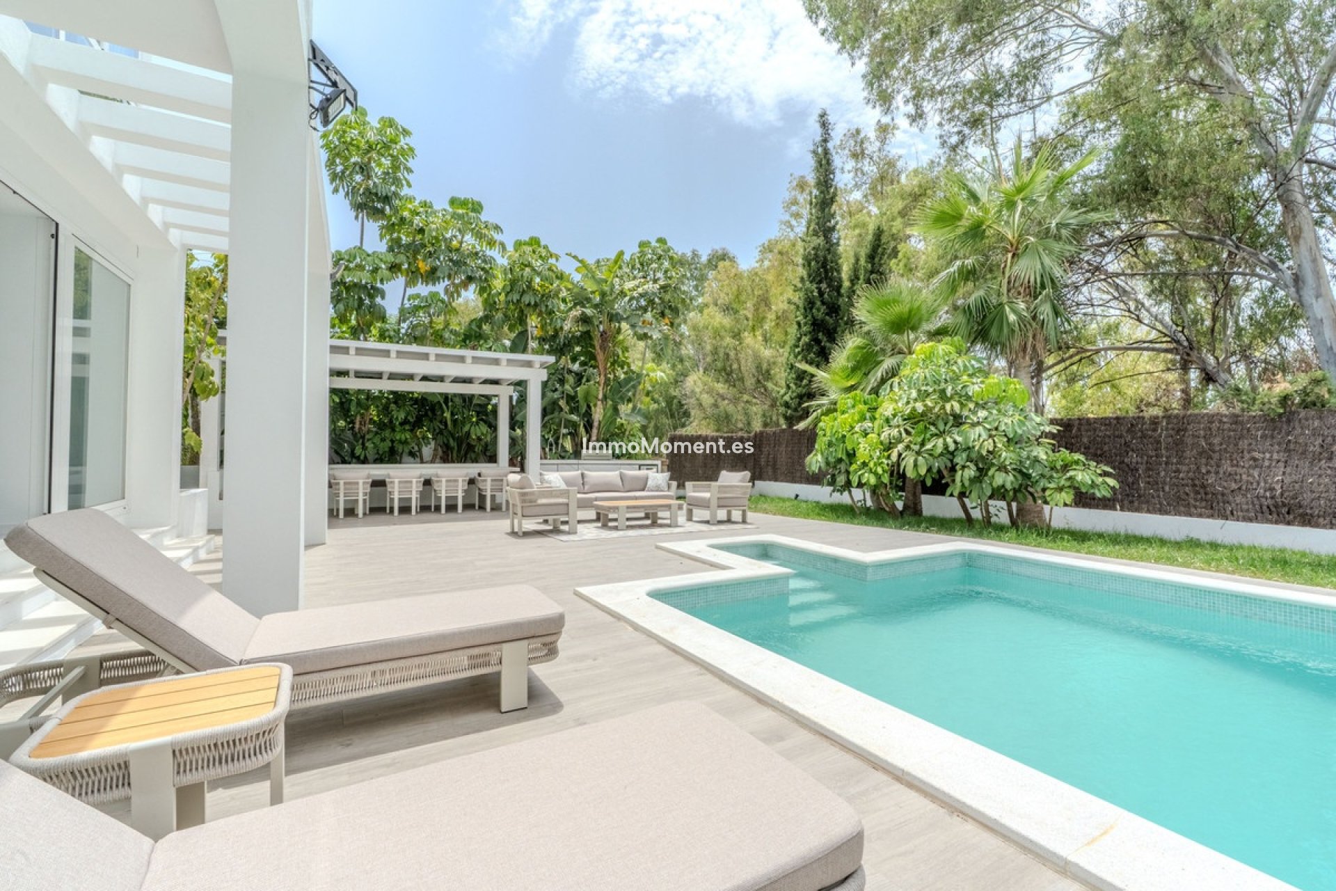 Resale - Detached villa - Marbella - Nueva Andalucía