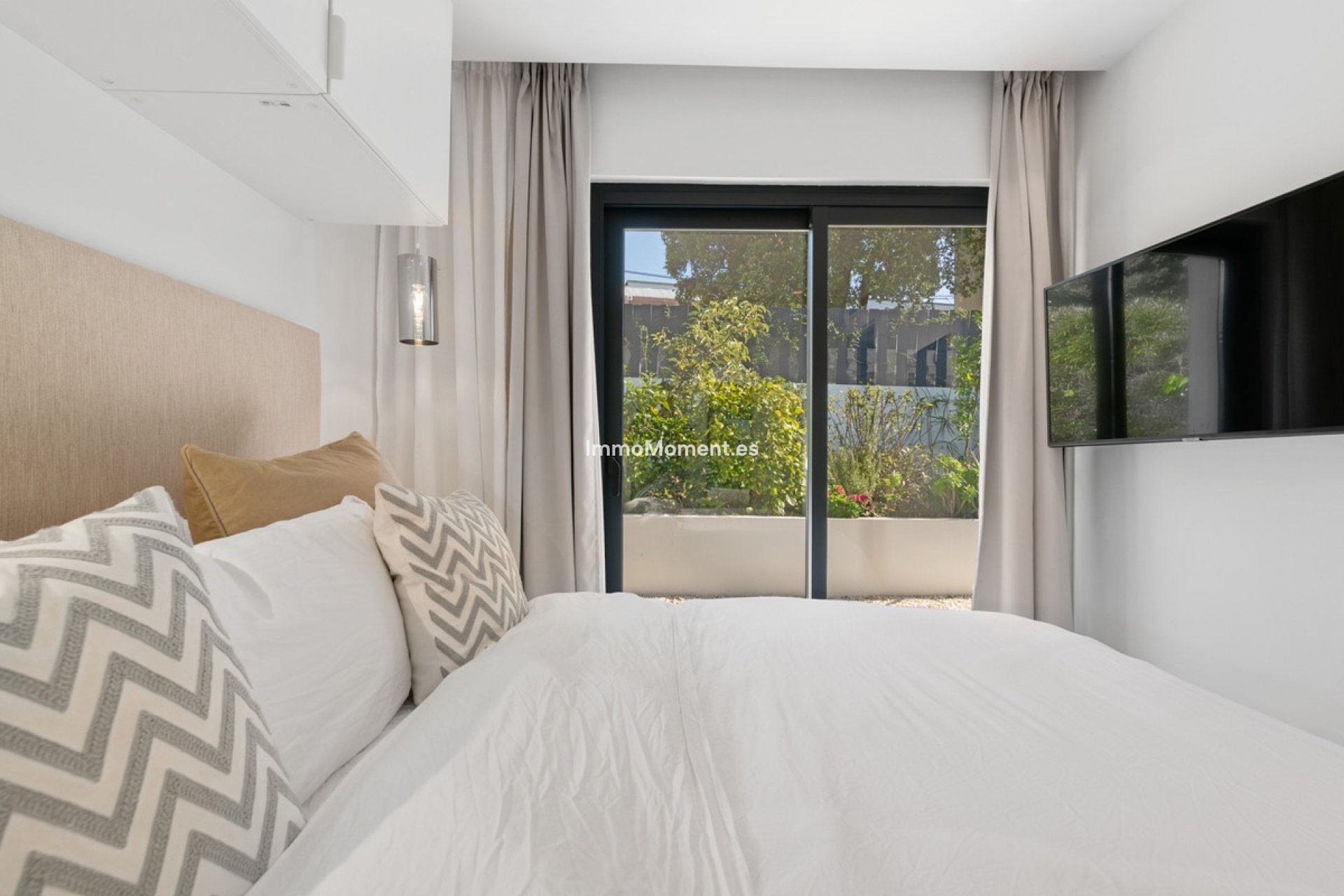 Resale - Detached villa - Marbella - Nueva Andalucía