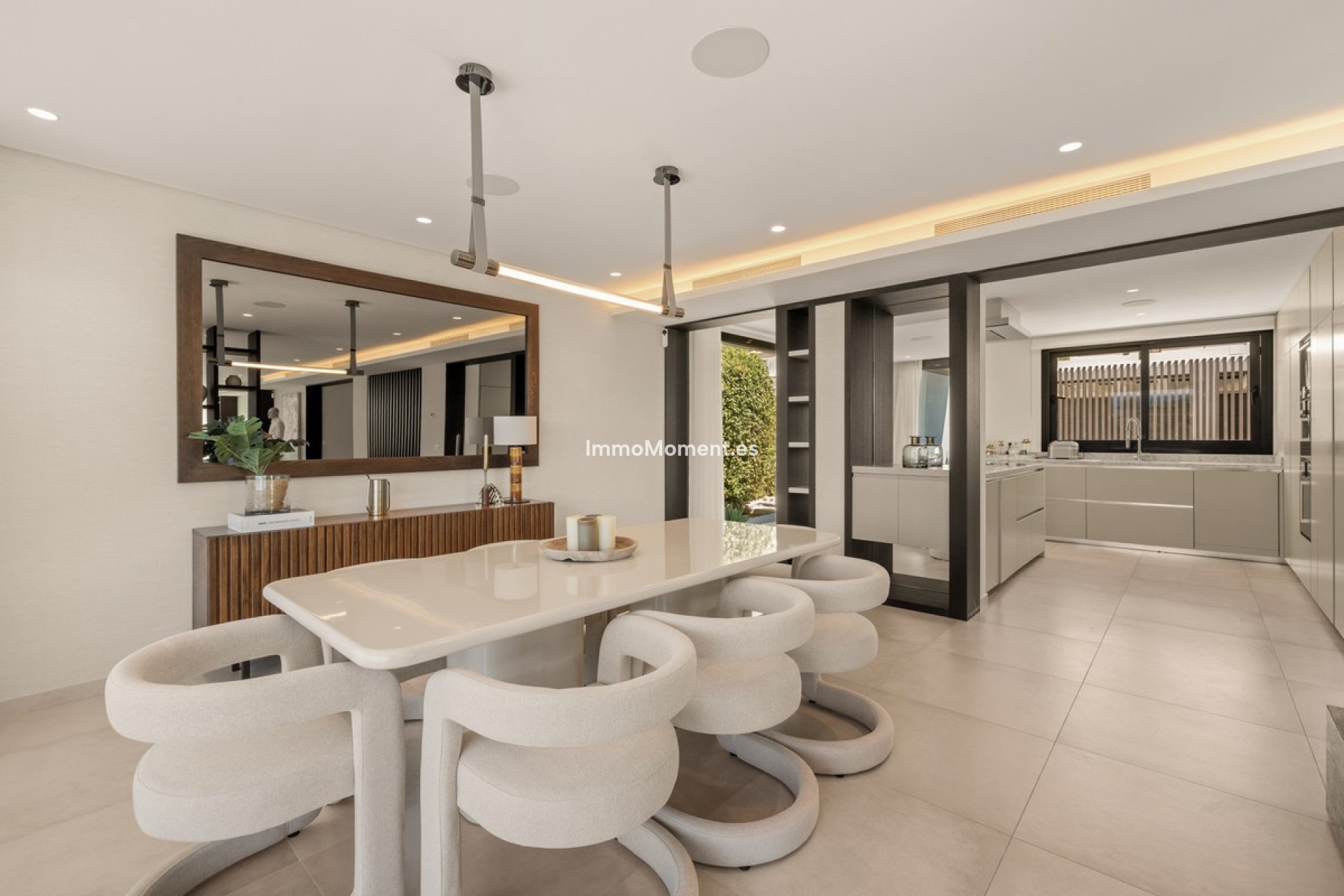 Resale - Detached villa - Marbella - Nueva Andalucía