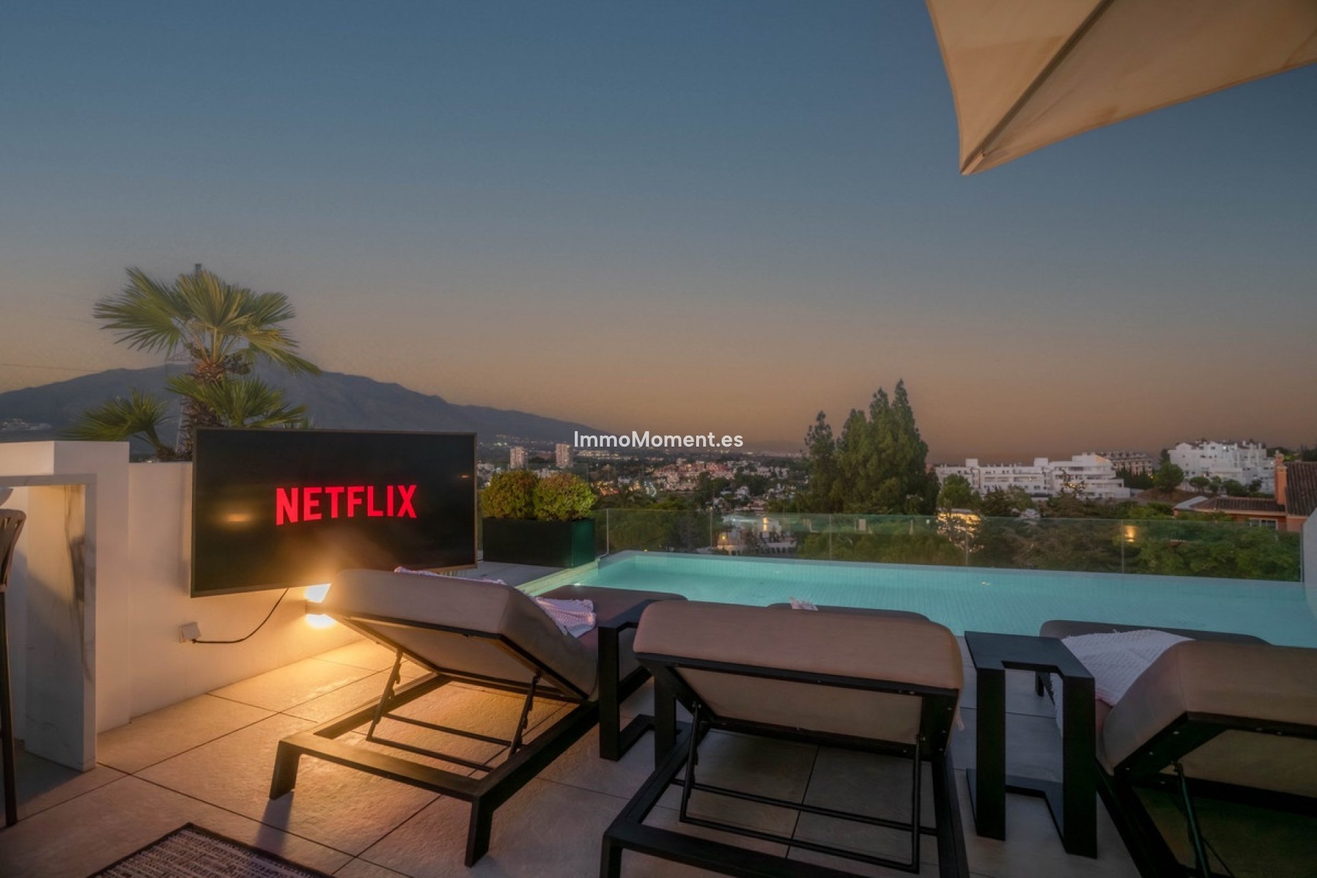 Resale - Detached villa - Marbella - Nueva Andalucía