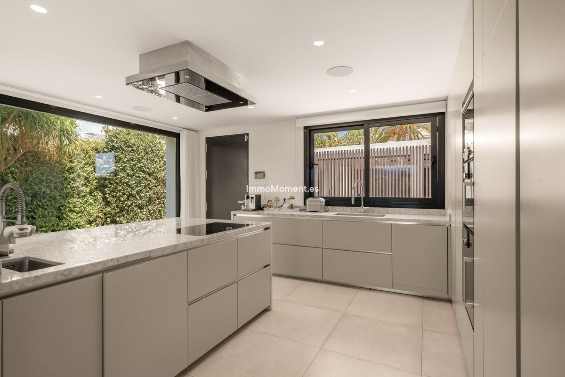 Resale - Detached villa - Marbella - Nueva Andalucía