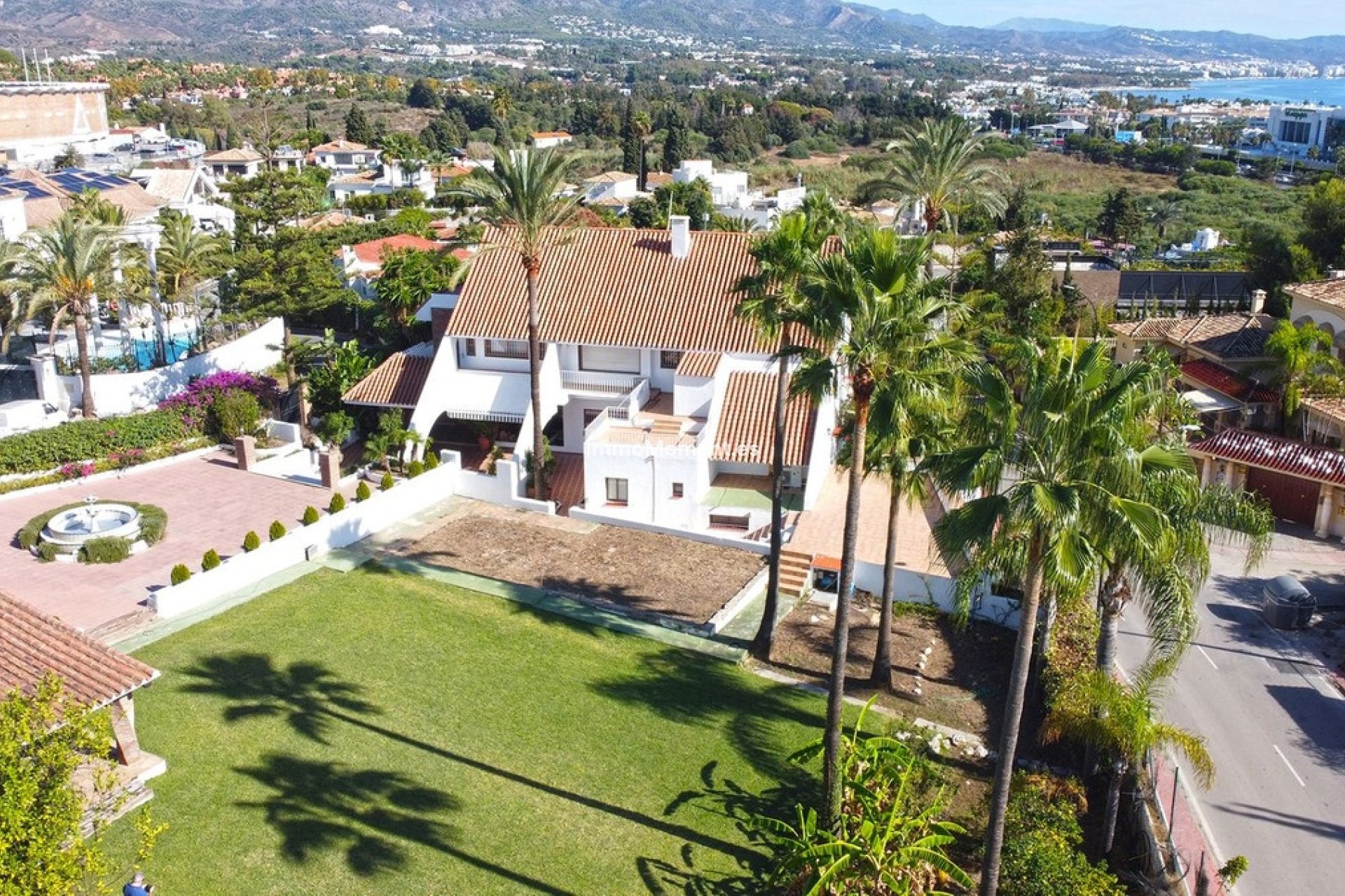 Resale - Detached villa - Marbella - Nueva Andalucía