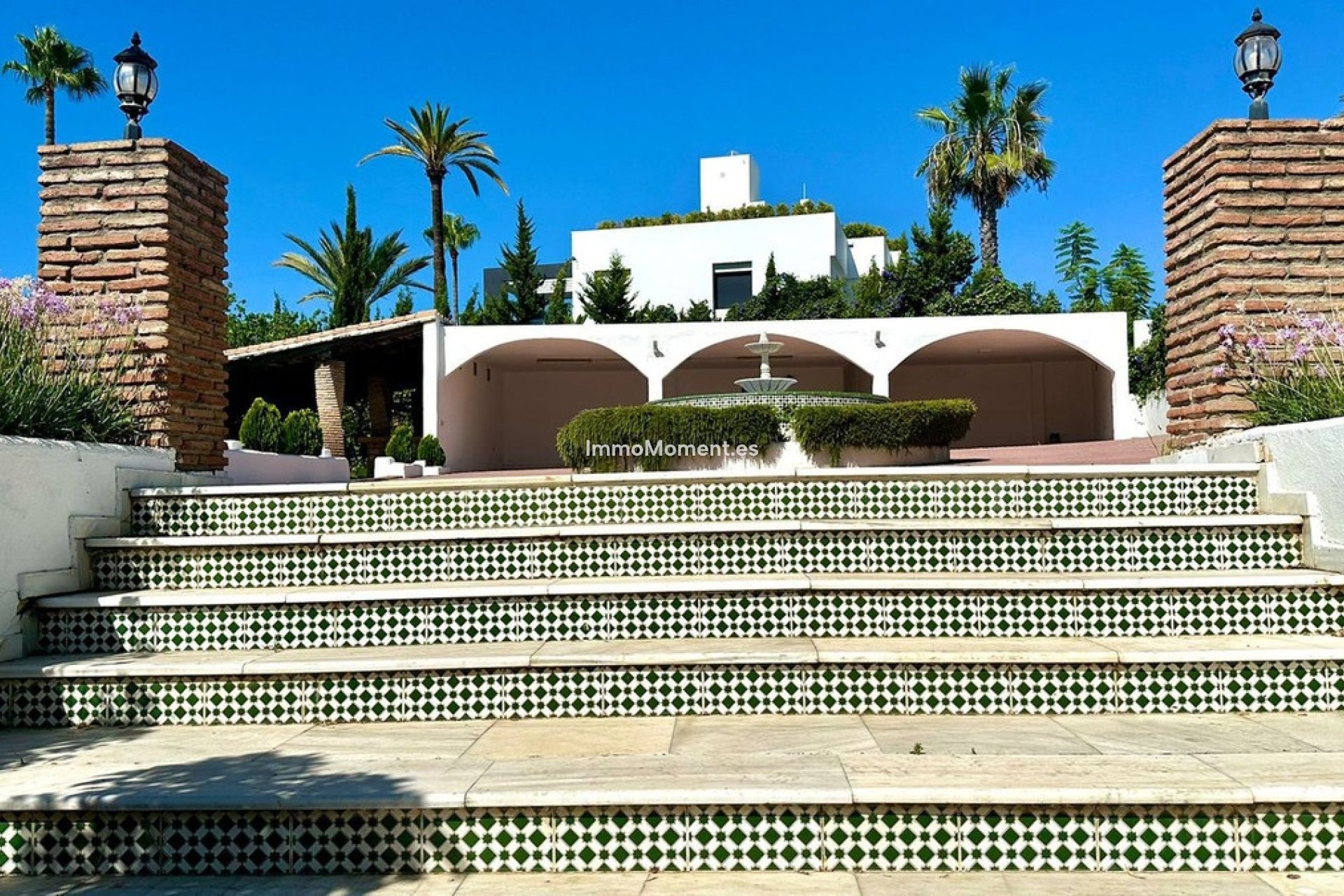 Resale - Detached villa - Marbella - Nueva Andalucía