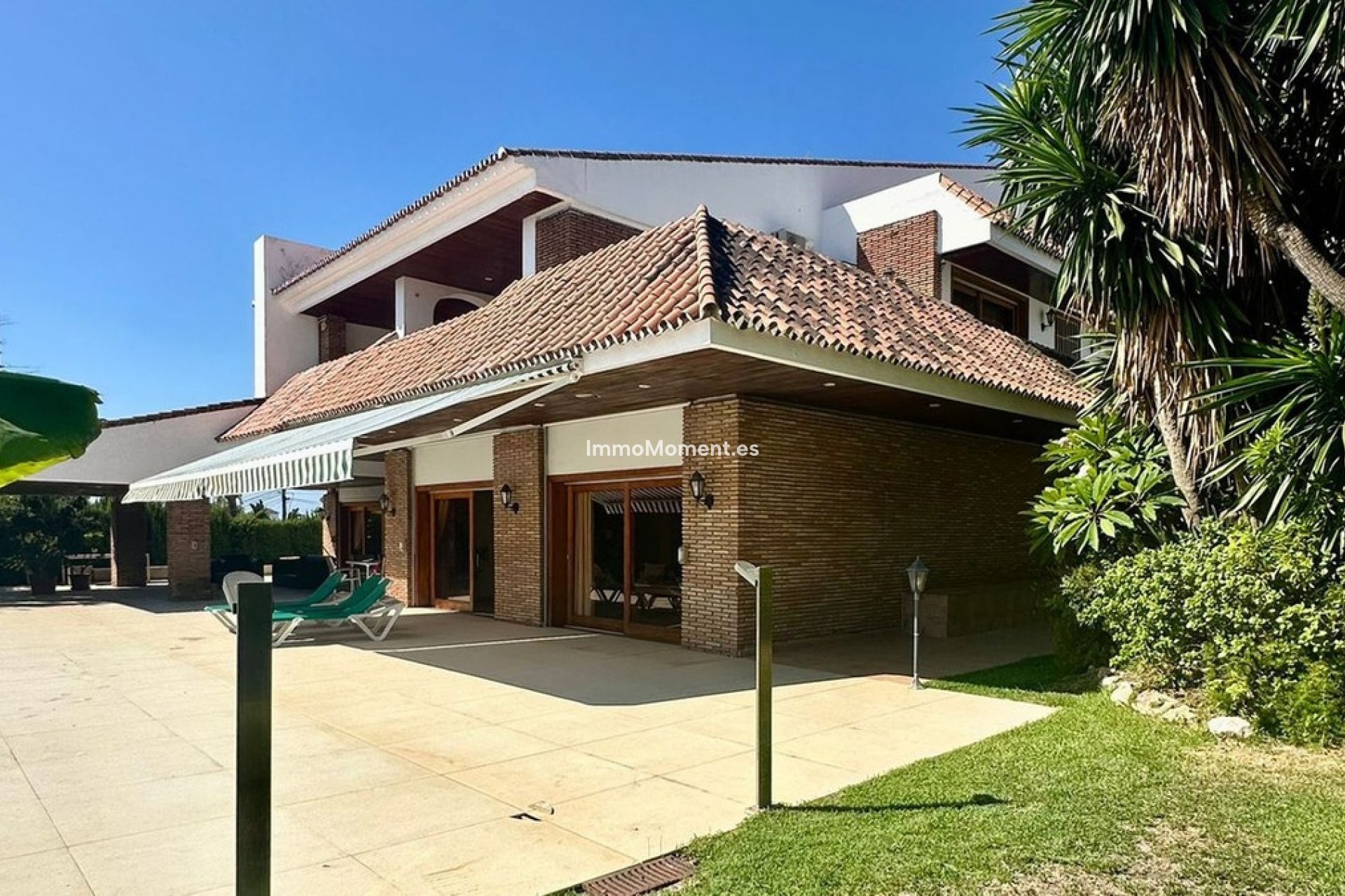 Resale - Detached villa - Marbella - Nueva Andalucía