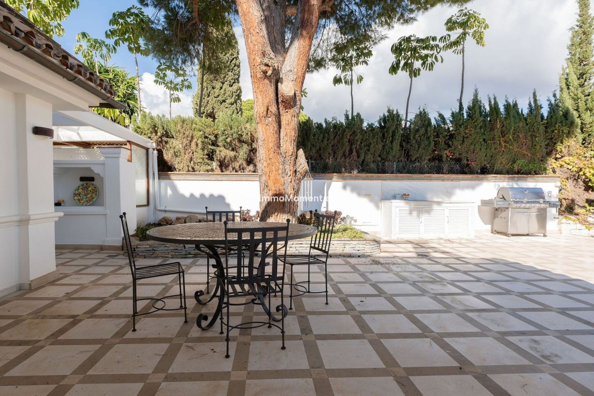 Resale - Detached villa - Marbella - Nueva Andalucía