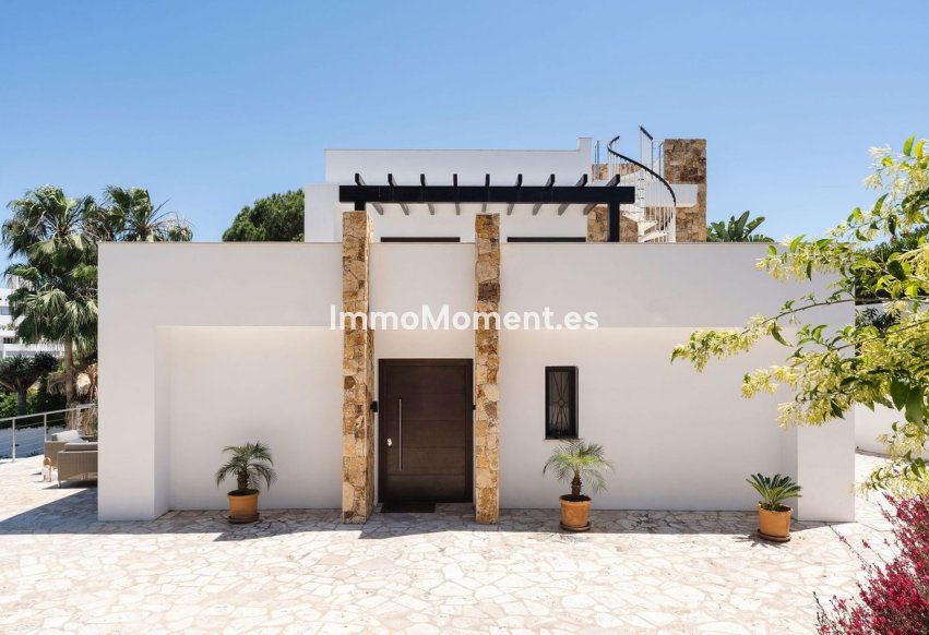 Resale - Detached villa - Marbella - Nueva Andalucía