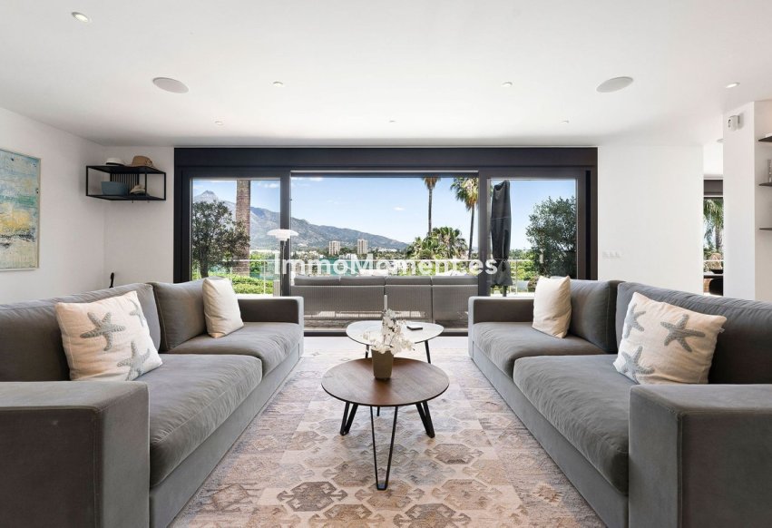 Resale - Detached villa - Marbella - Nueva Andalucía