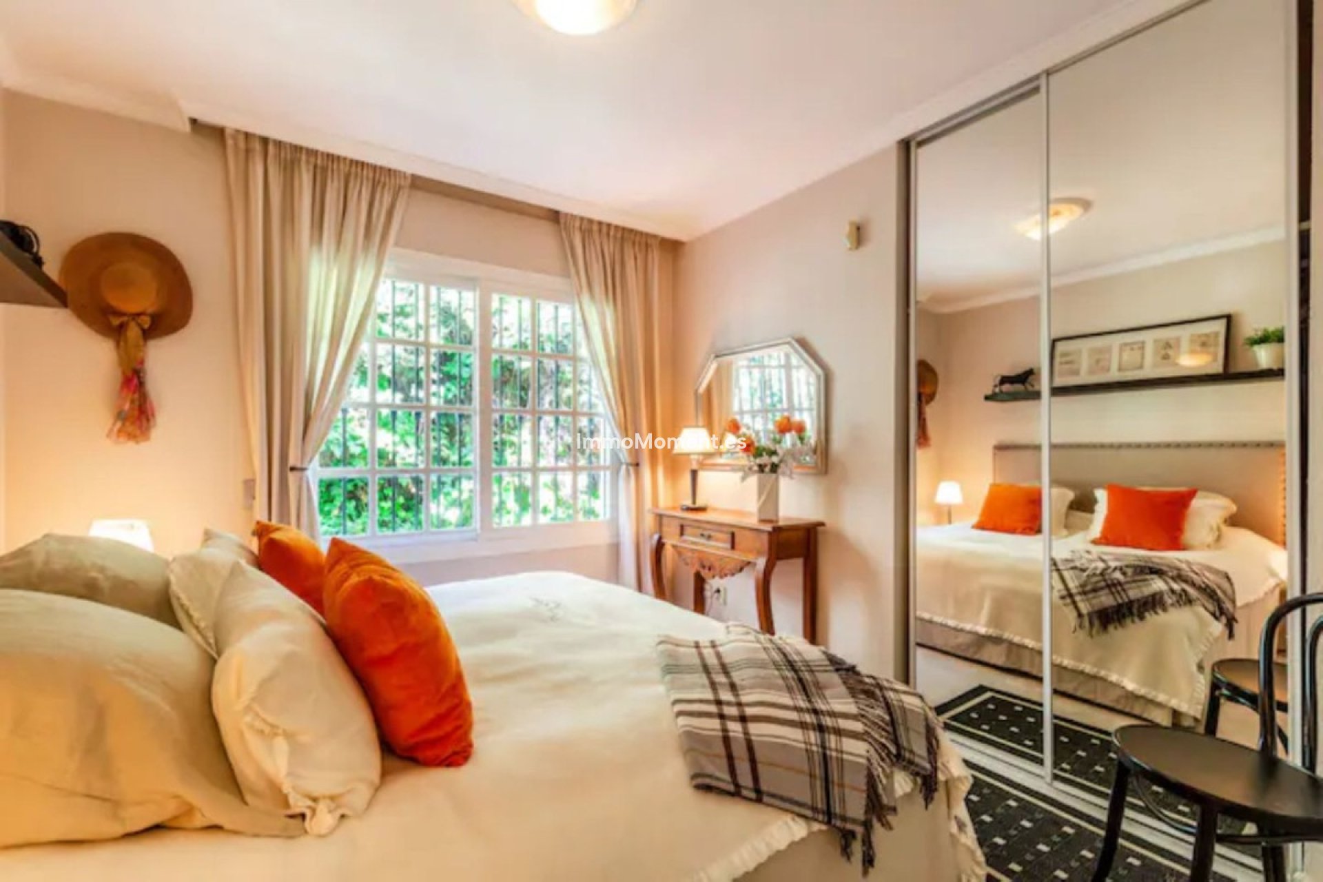 Resale - Detached villa - Marbella - Nueva Andalucía