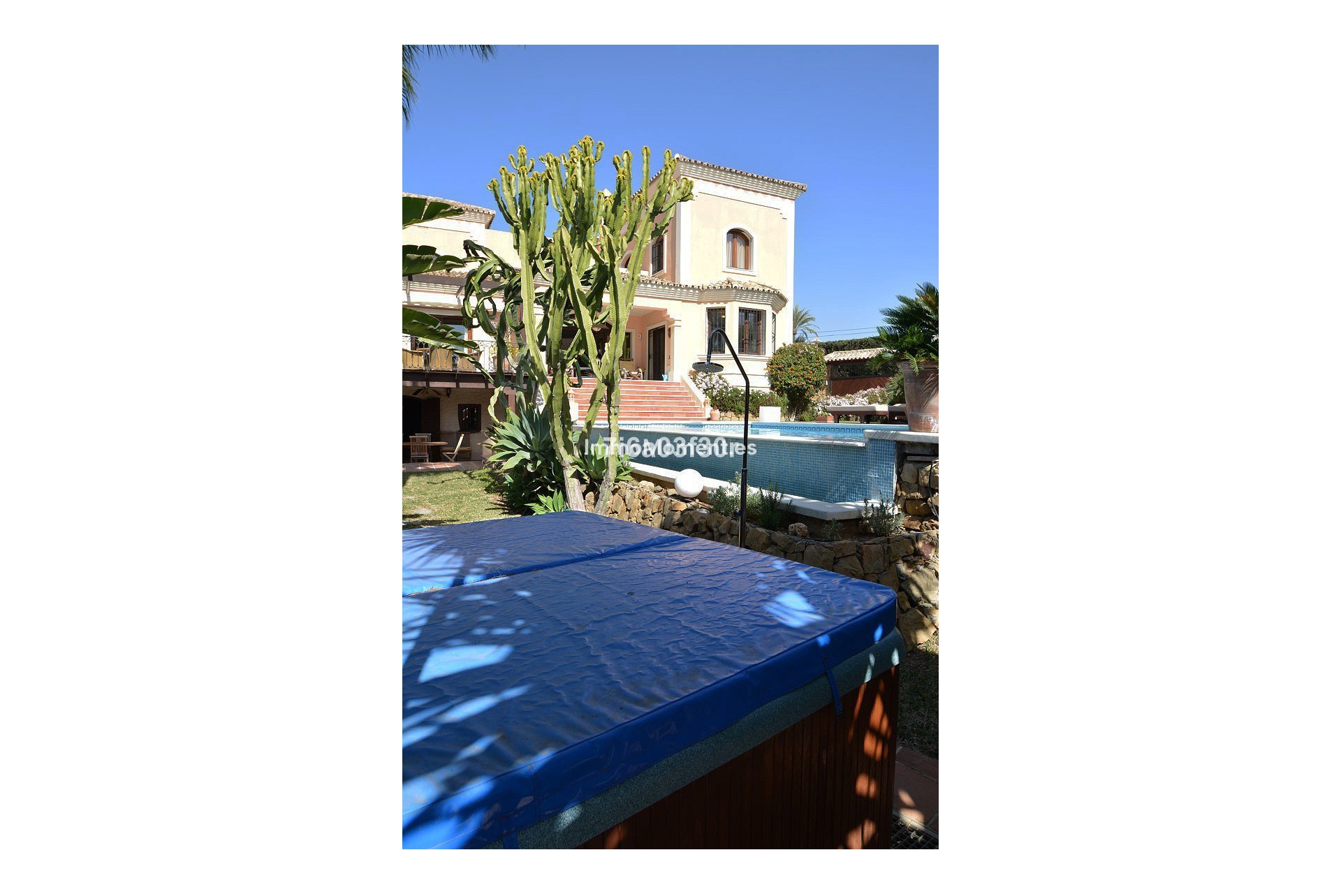 Resale - Detached villa - Marbella - Nueva Andalucía