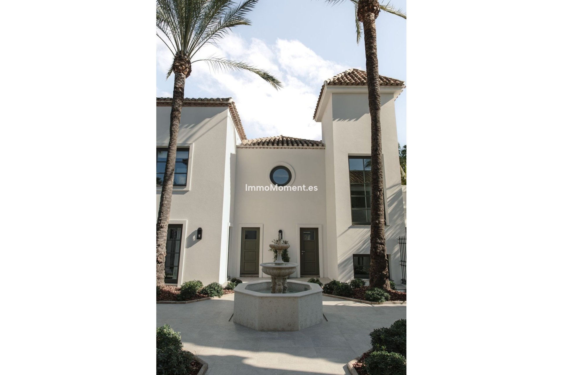 Resale - Detached villa - Marbella - Nueva Andalucía