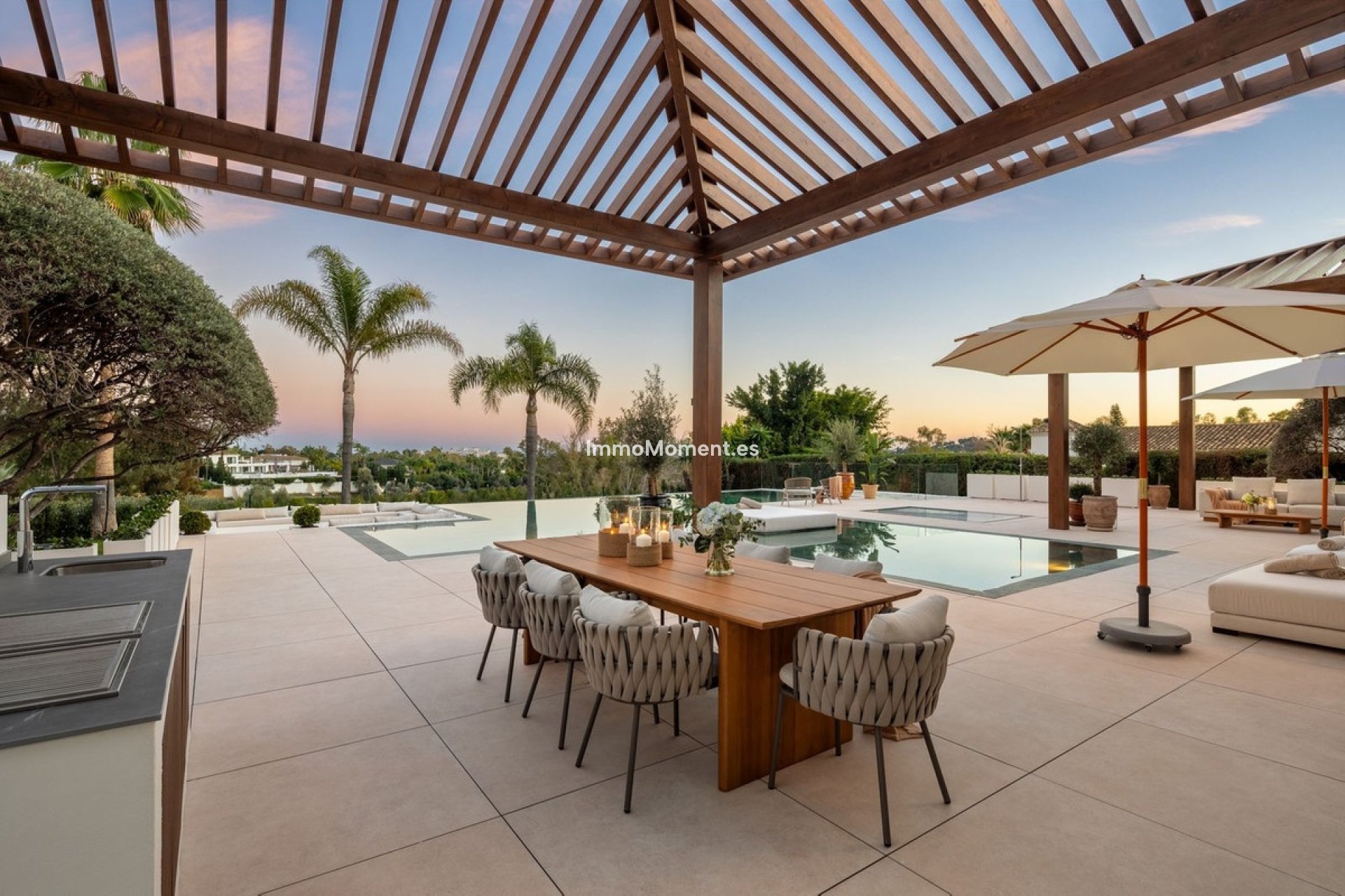 Resale - Detached villa - Marbella - Nueva Andalucía