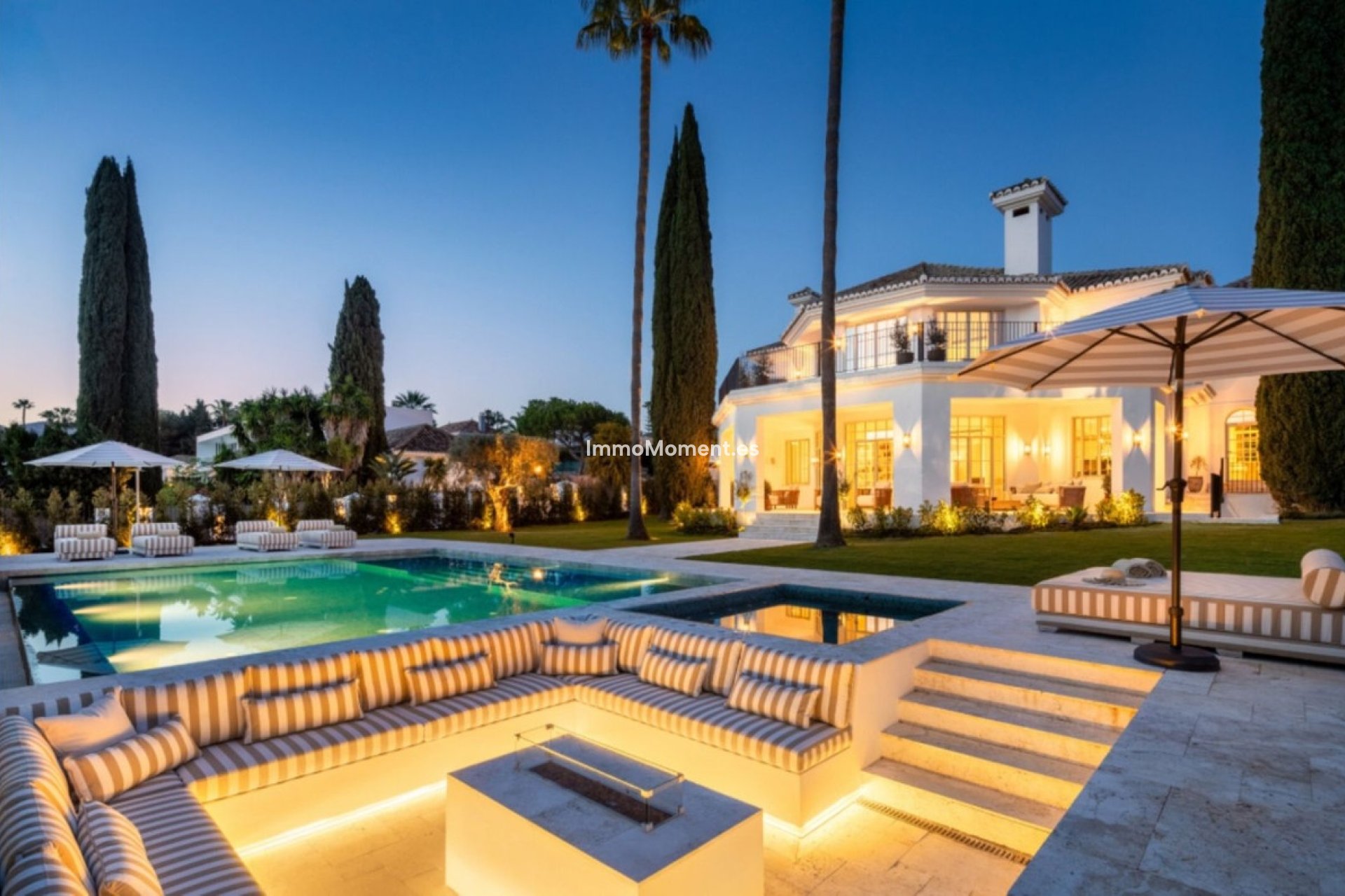 Resale - Detached villa - Marbella - Nueva Andalucía