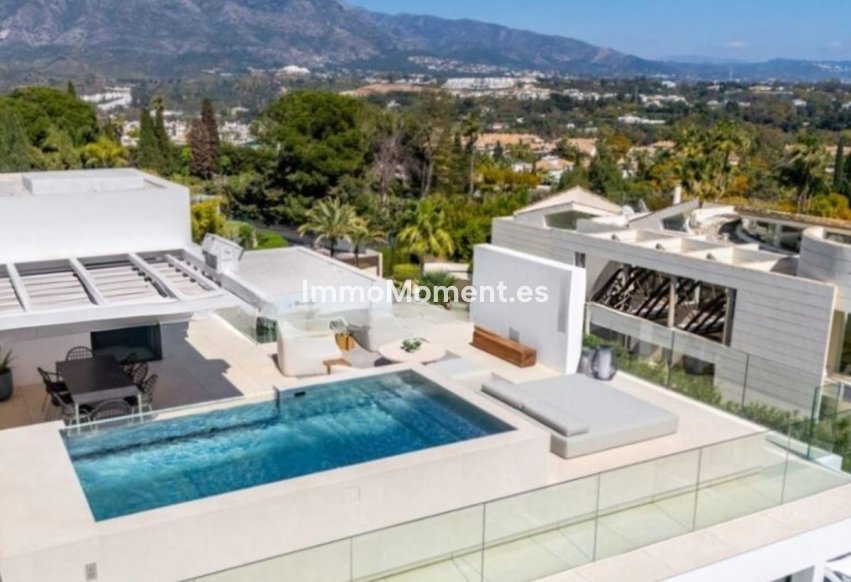 Resale - Detached villa - Marbella - Nueva Andalucía