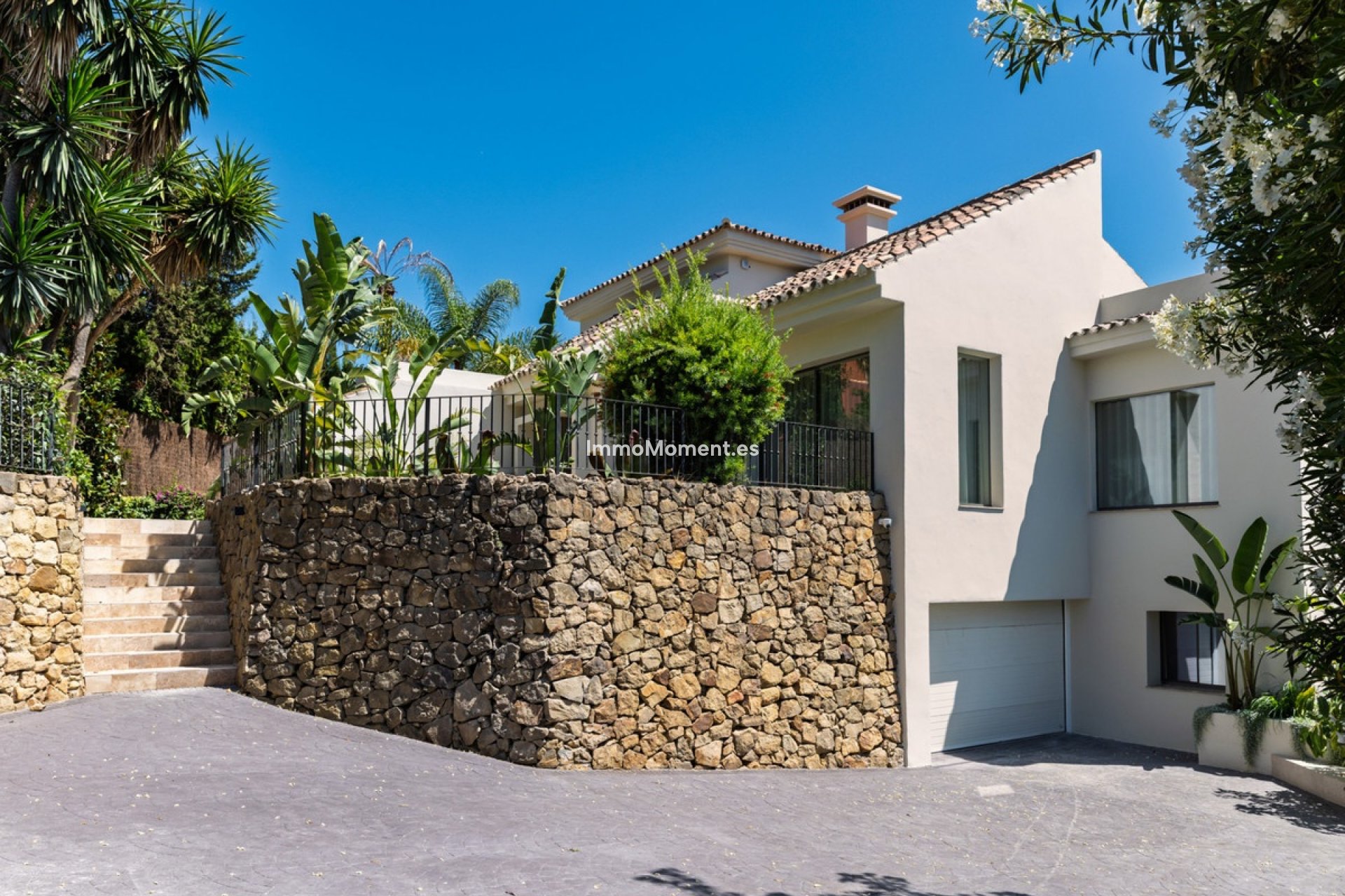 Resale - Detached villa - Marbella - Nueva Andalucía