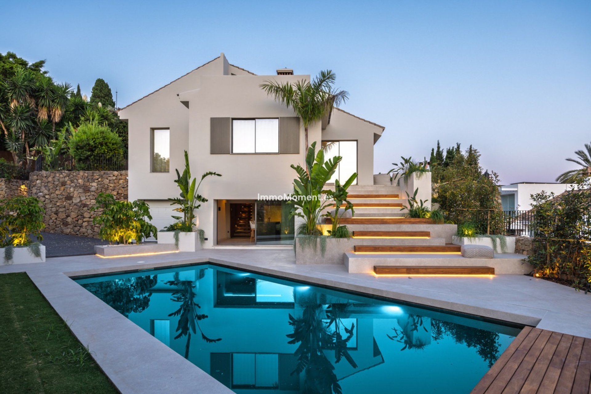 Resale - Detached villa - Marbella - Nueva Andalucía