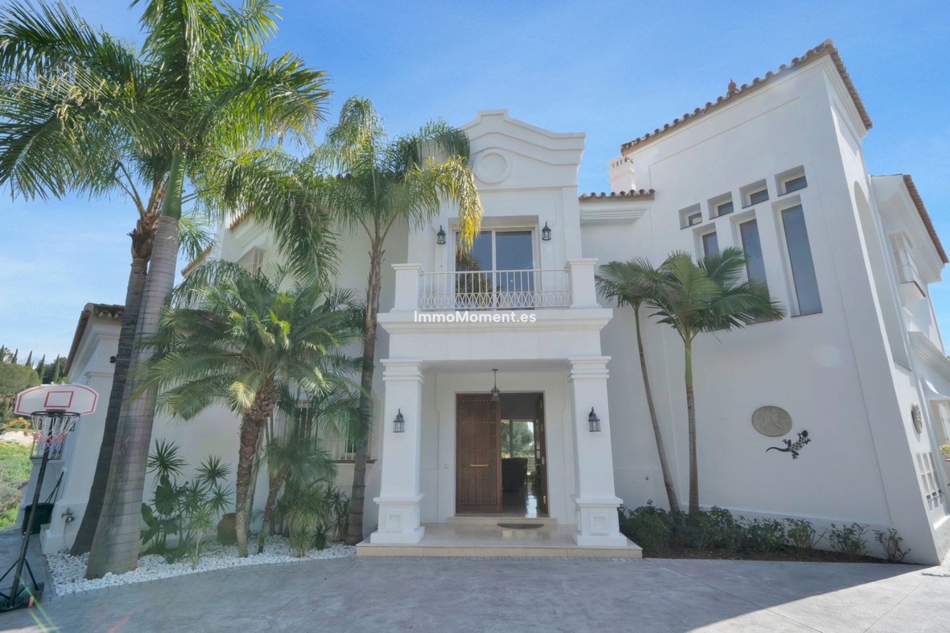 Resale - Detached villa - Marbella - Nueva Andalucía